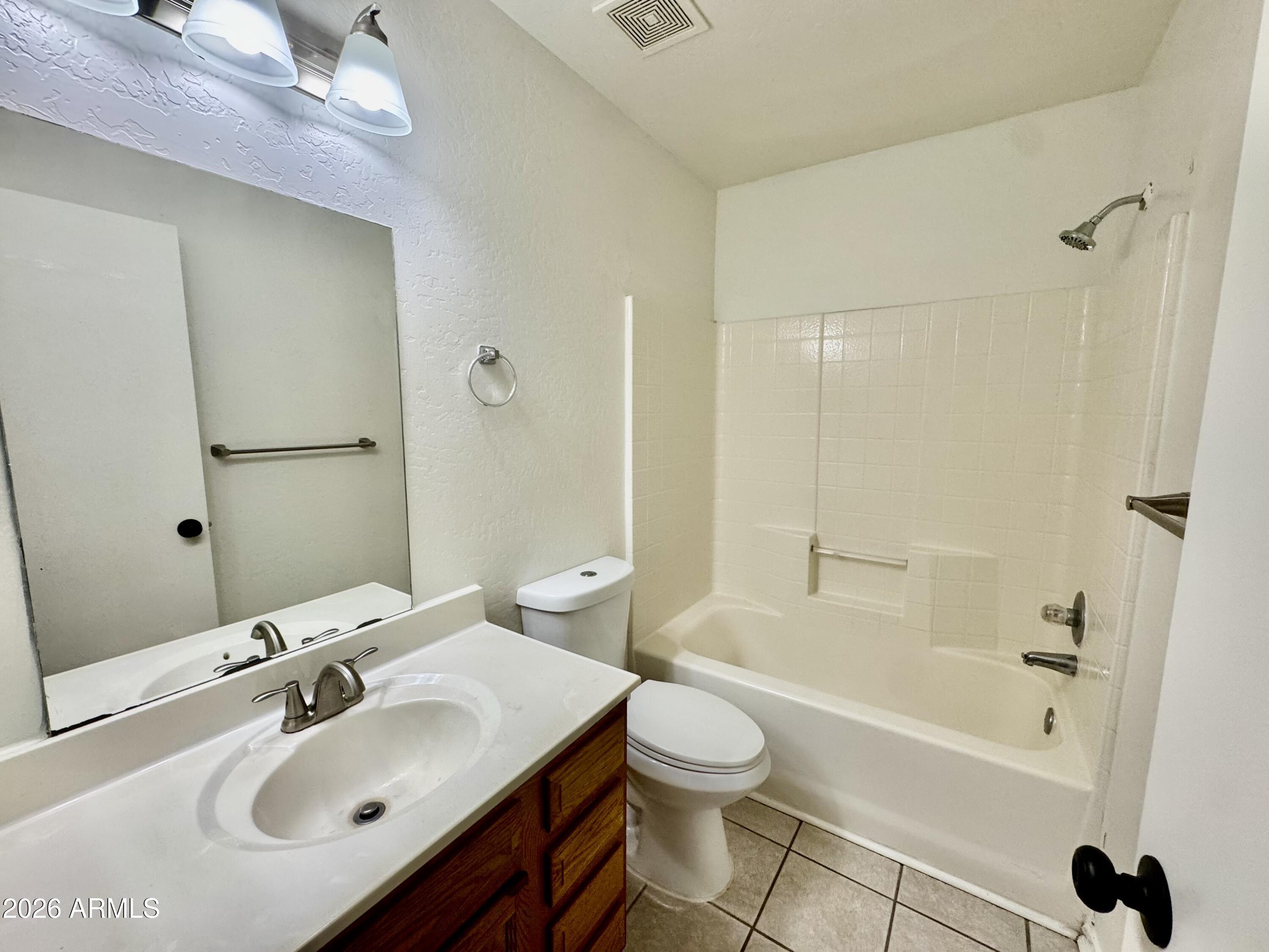 AMD ARIZONA CITY UNIT 5 - Residential Income