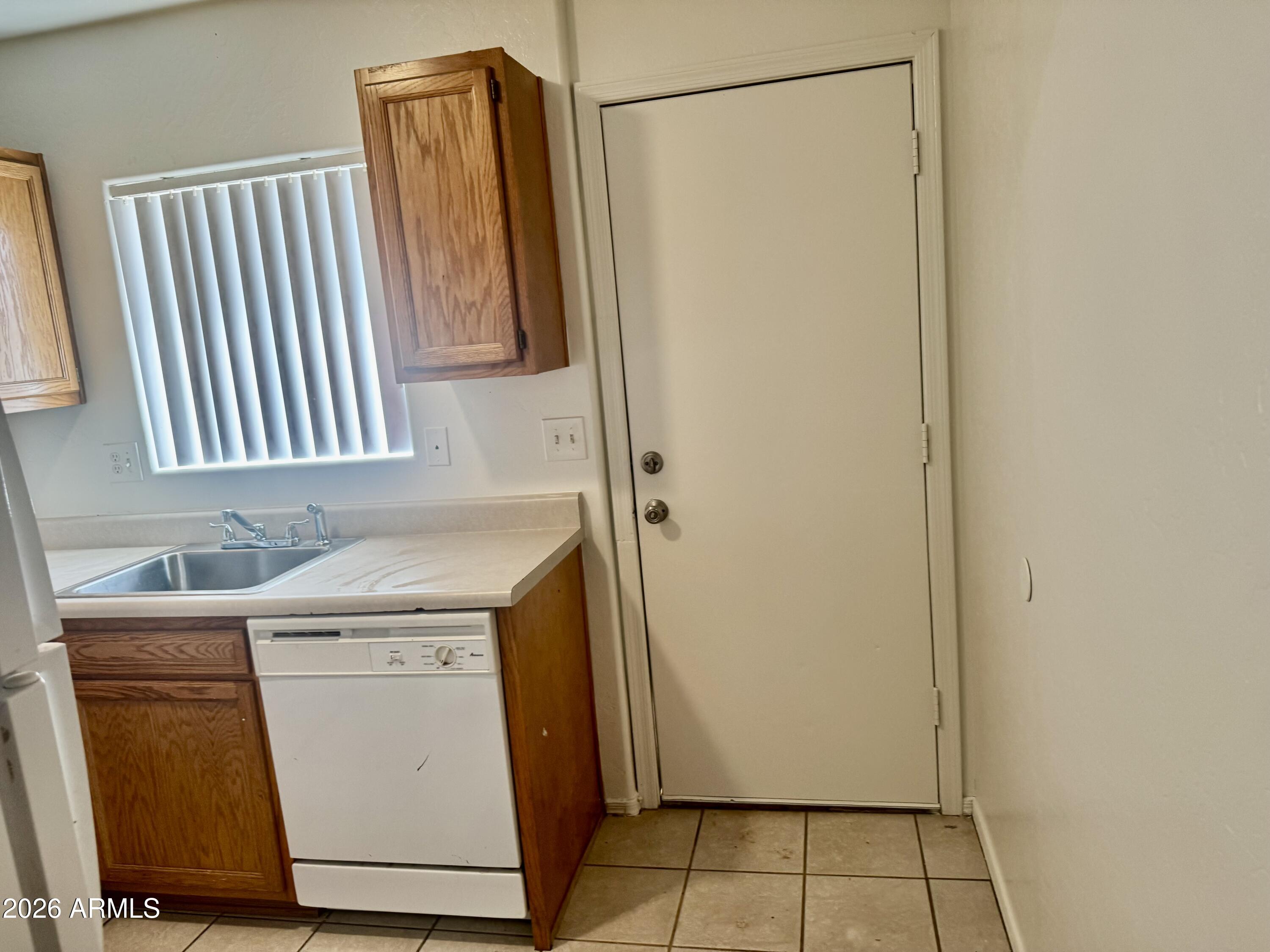 AMD ARIZONA CITY UNIT 5 - Residential Income