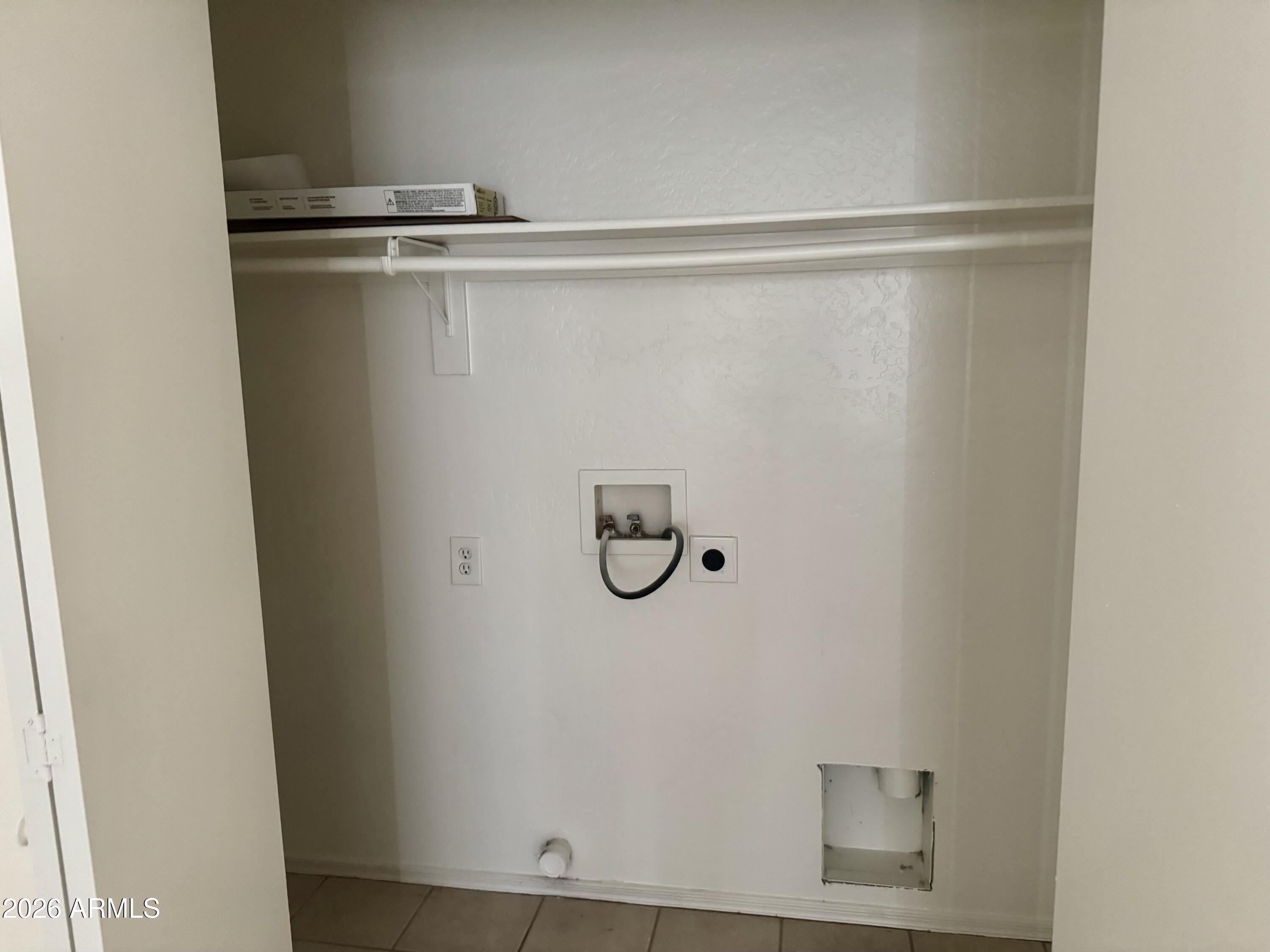 AMD ARIZONA CITY UNIT 5 - Residential Income
