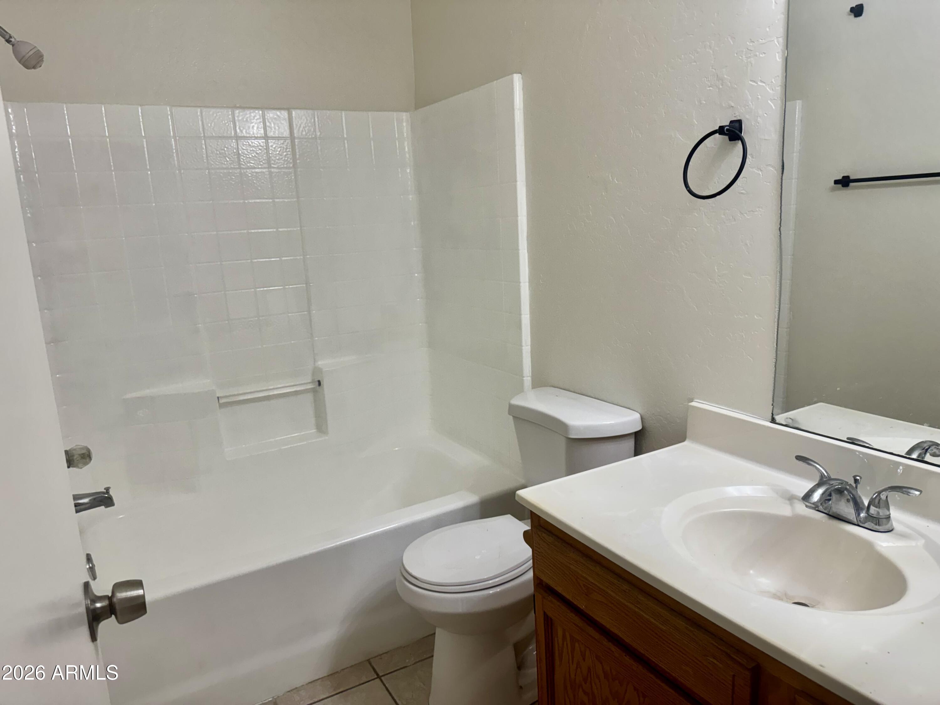 AMD ARIZONA CITY UNIT 5 - Residential Income