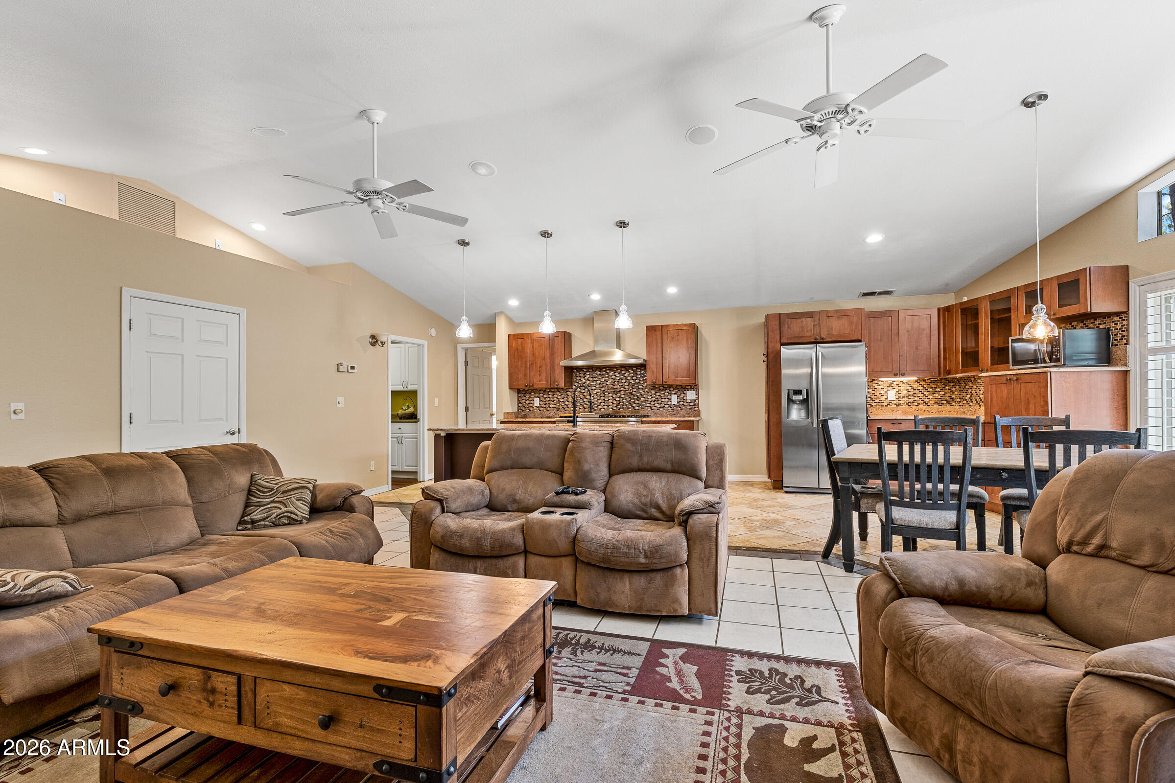 UNIVERSITY HIGHLANDS 1 - Residential