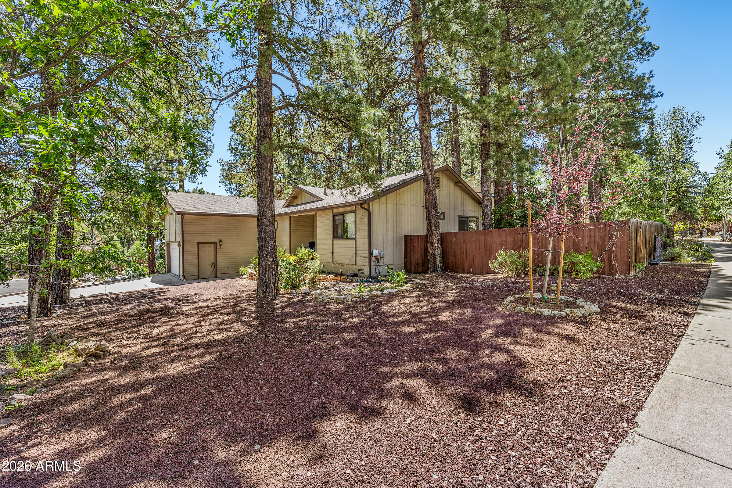 UNIVERSITY HIGHLANDS 1 - Residential