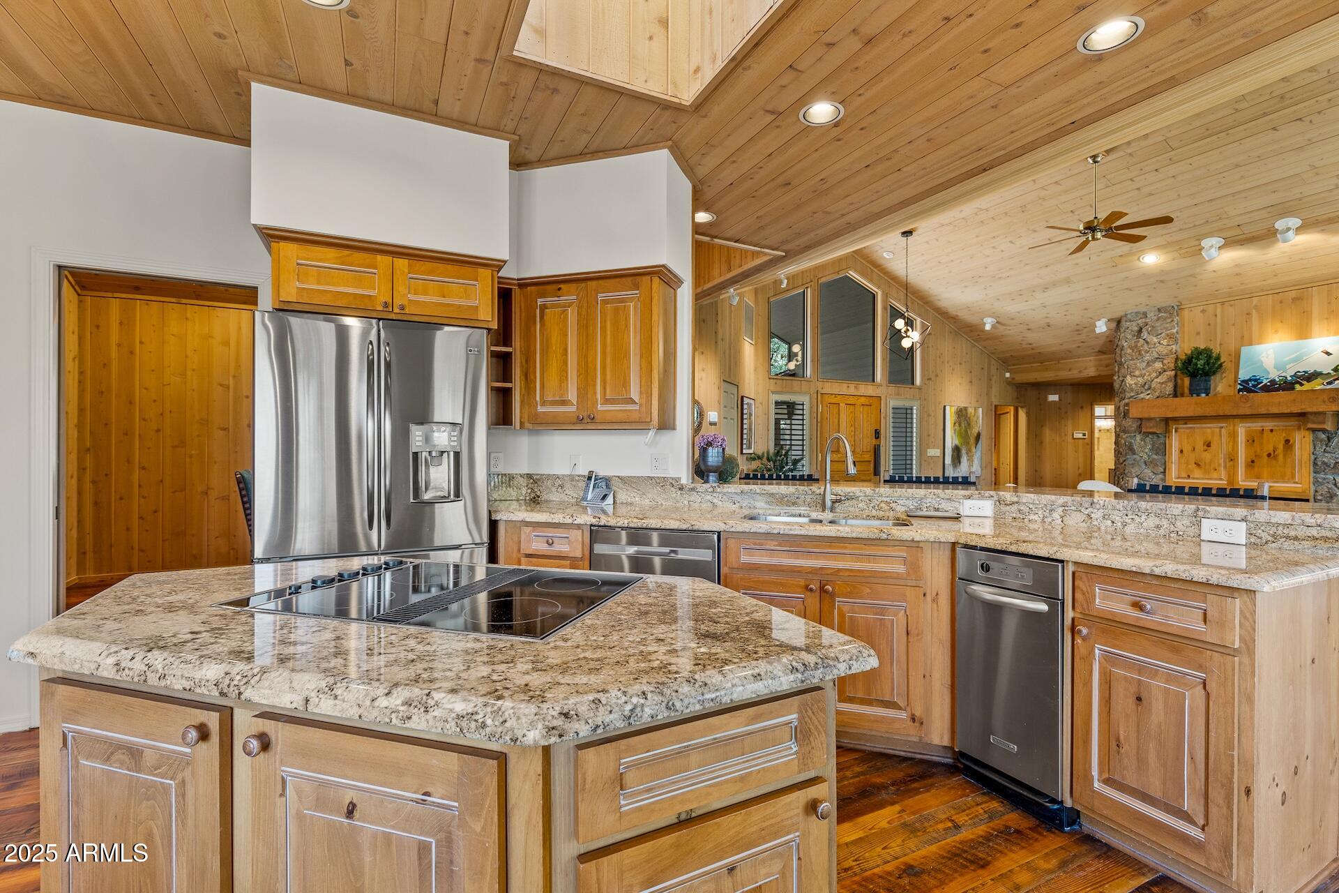 FOREST HIGHLANDS 4 - Residential