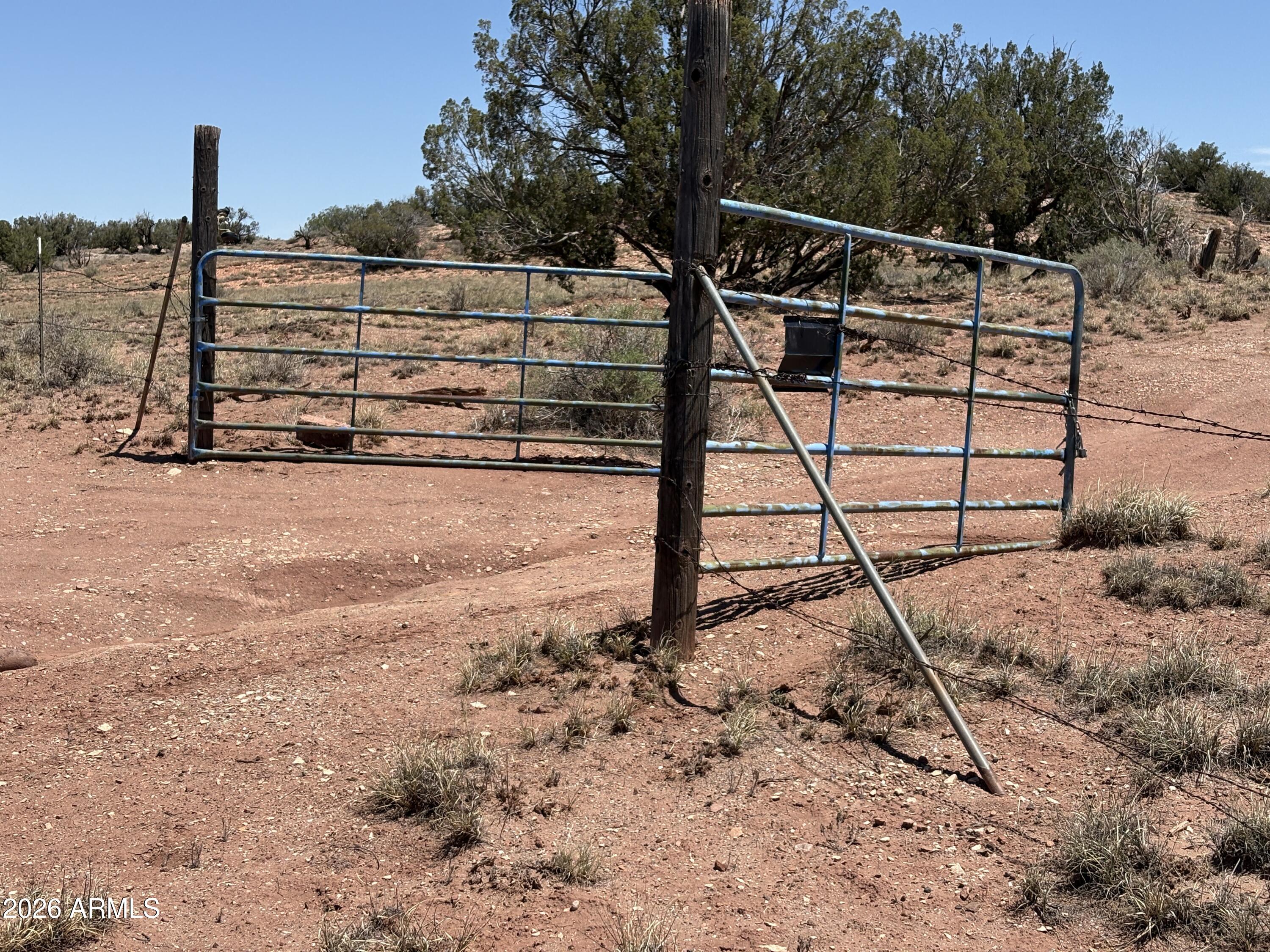 RANCH OF THE WHITE MOUNTAINS UNIT 21 - Residential