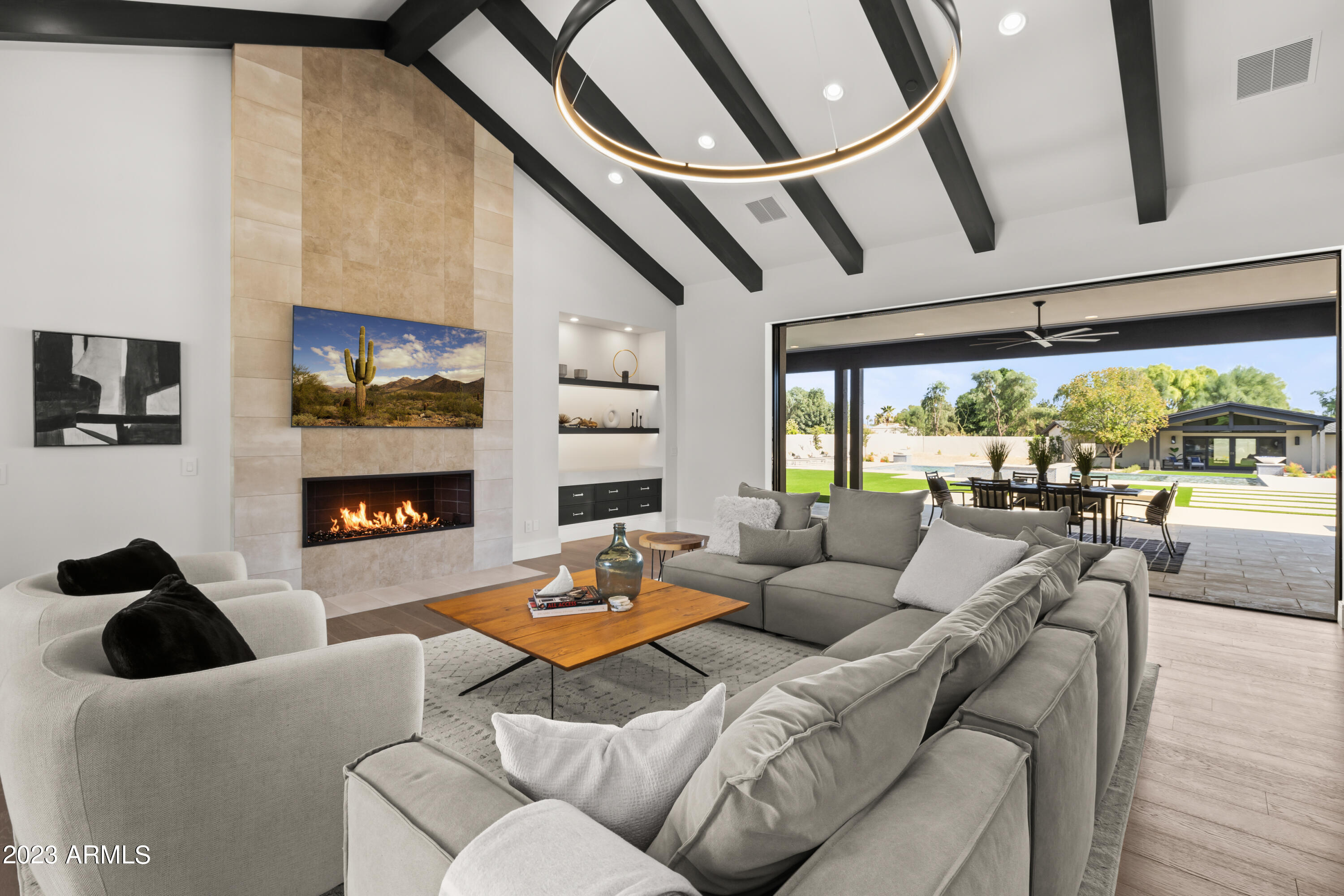 Arcadia Vista Manor - Residential