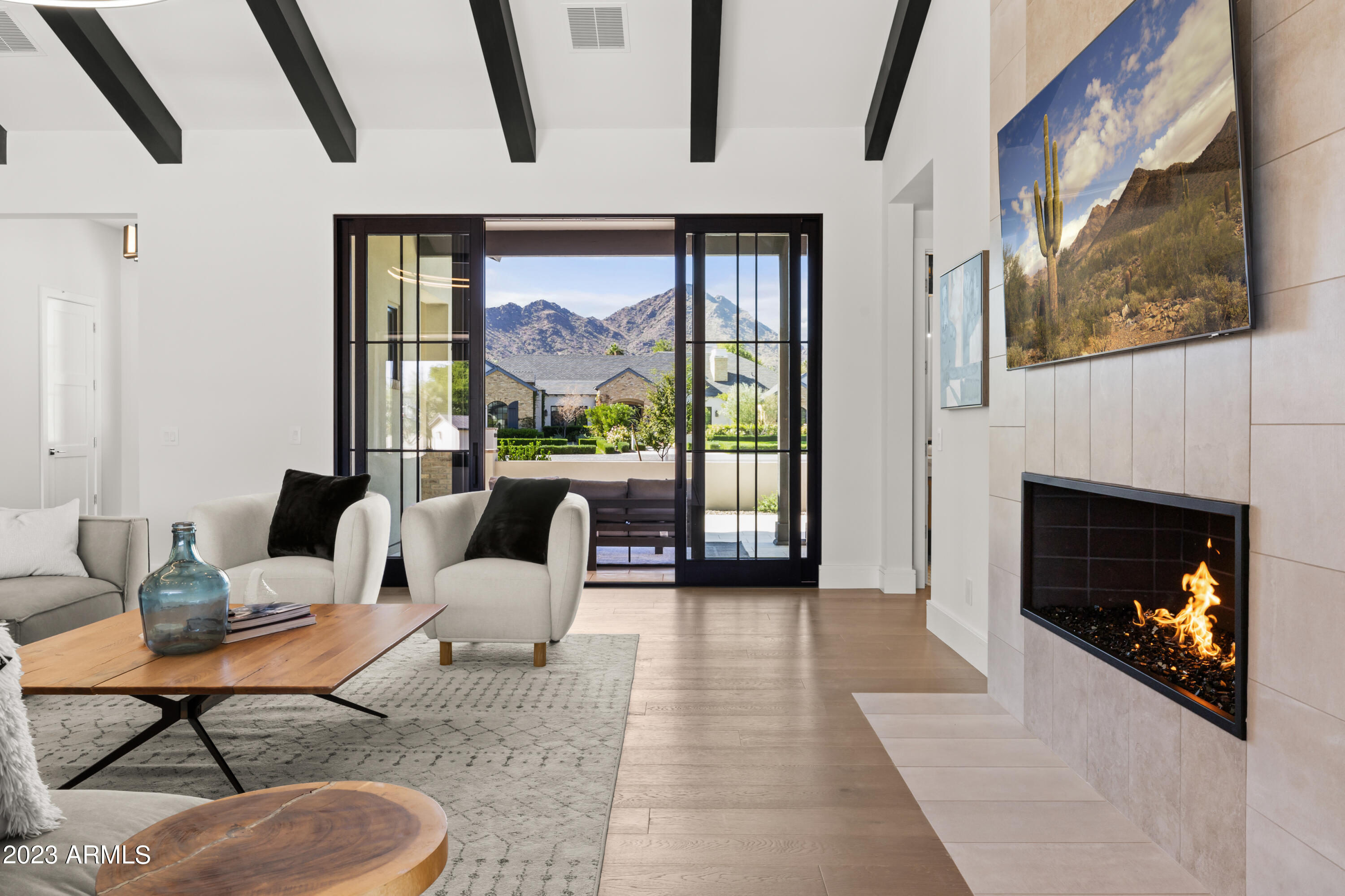 Arcadia Vista Manor - Residential