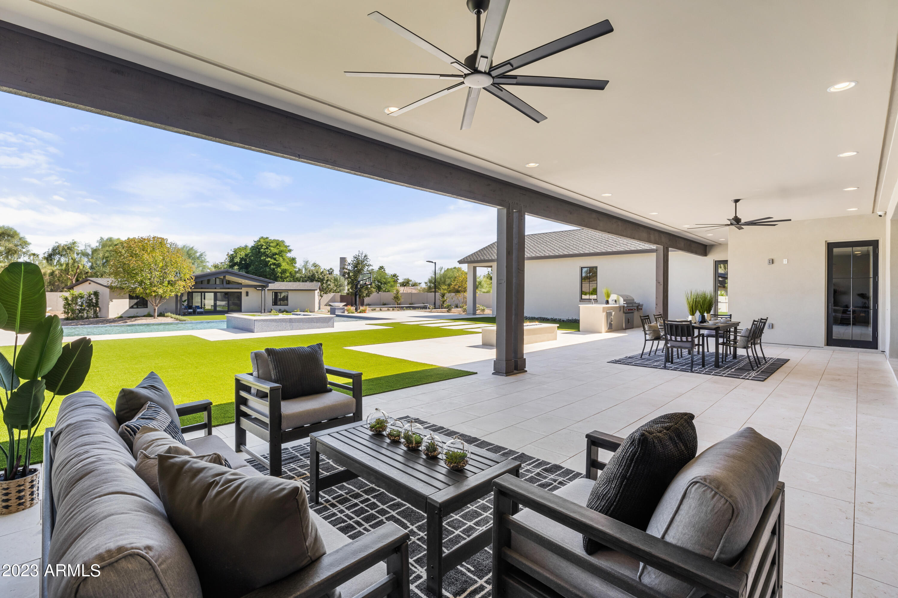 Arcadia Vista Manor - Residential