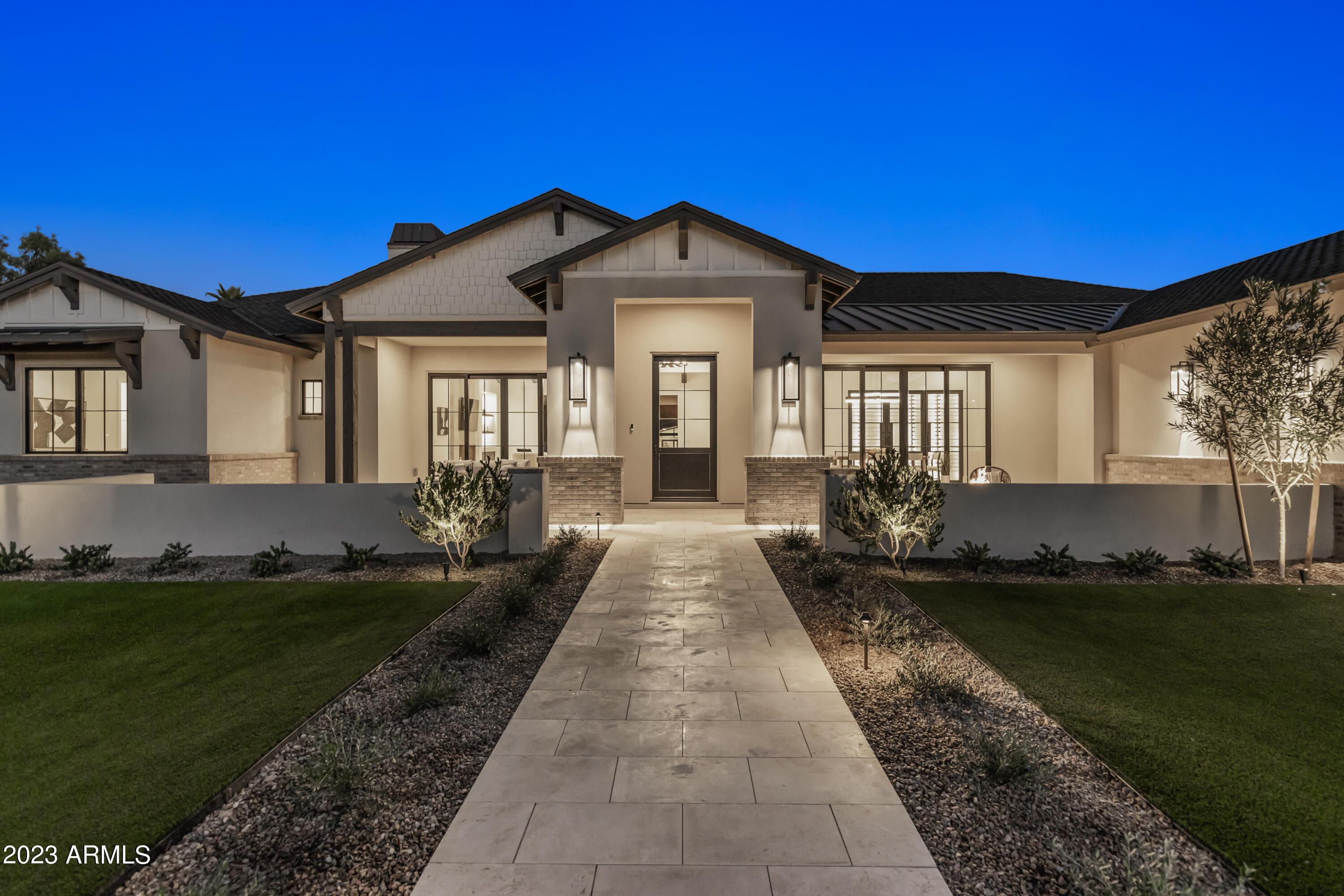 Arcadia Vista Manor - Residential
