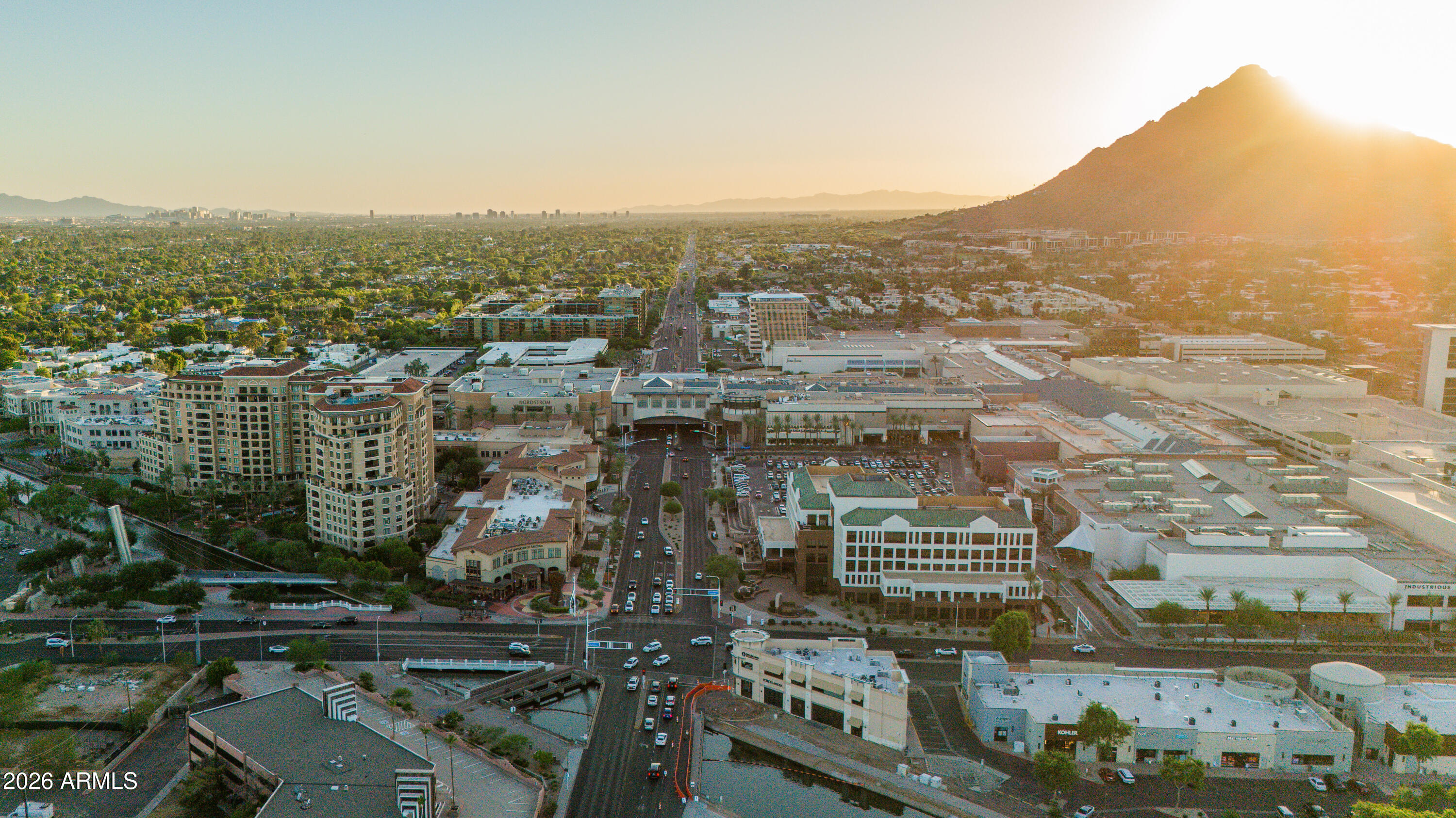 SCOTTSDALE SHADOWS III - Residential