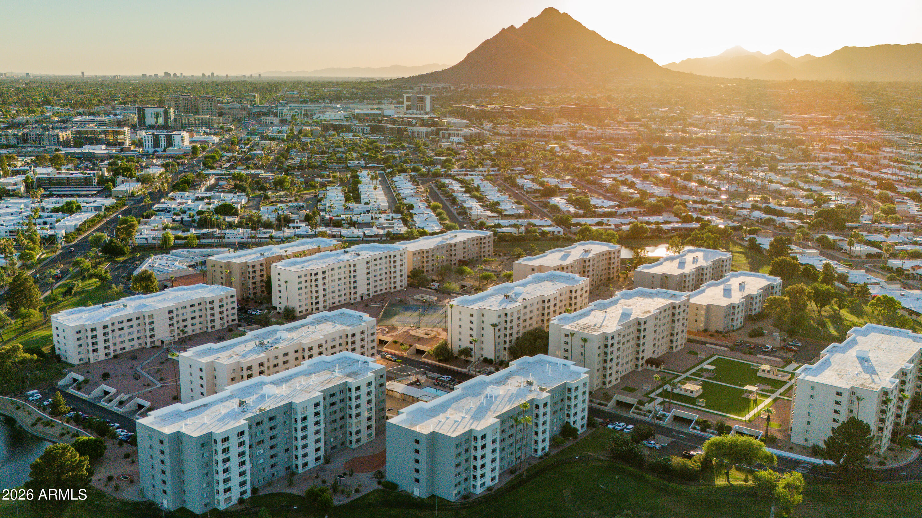 SCOTTSDALE SHADOWS III - Residential