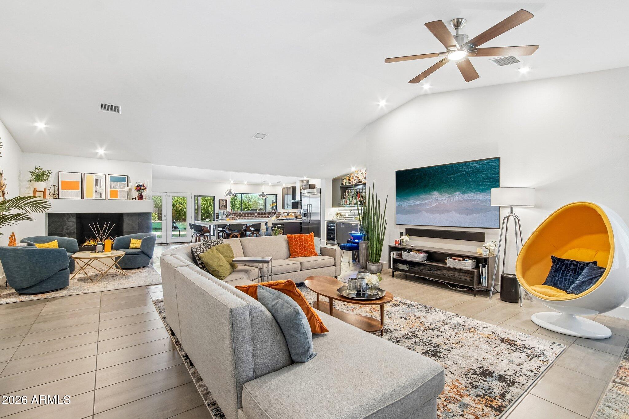 DESERT ESTATES - Residential