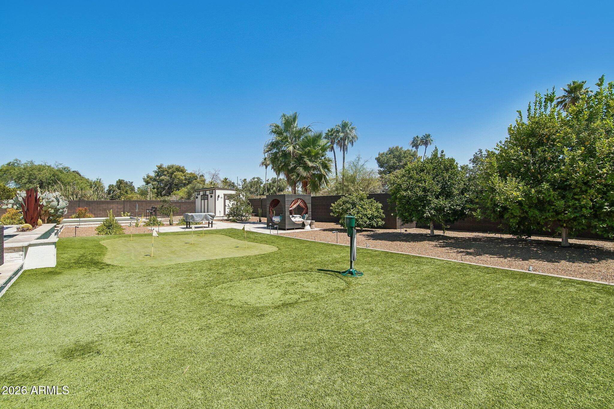 DESERT ESTATES - Residential