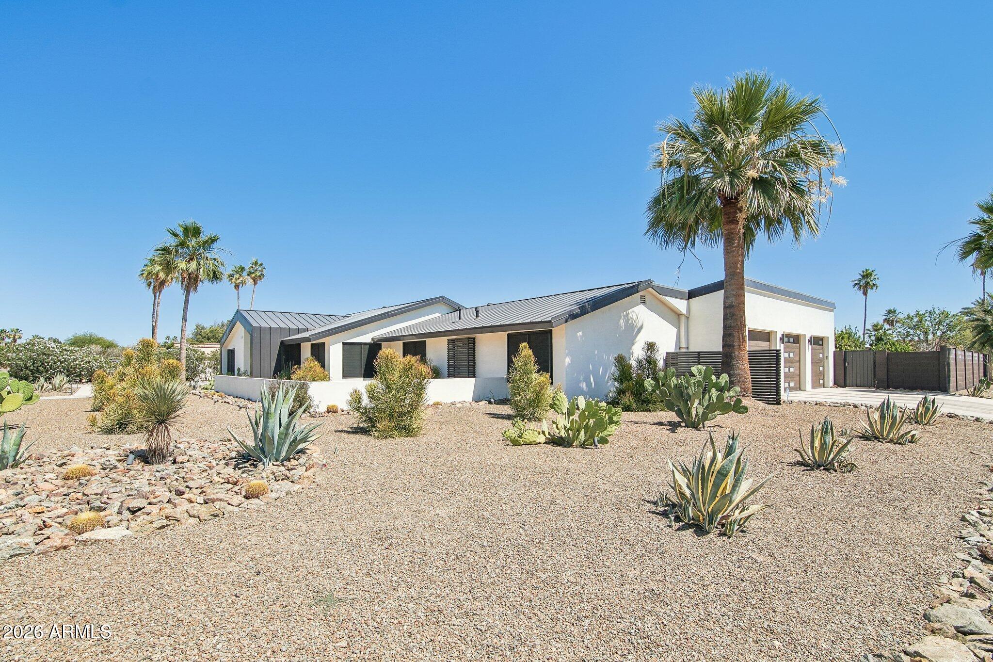 DESERT ESTATES - Residential
