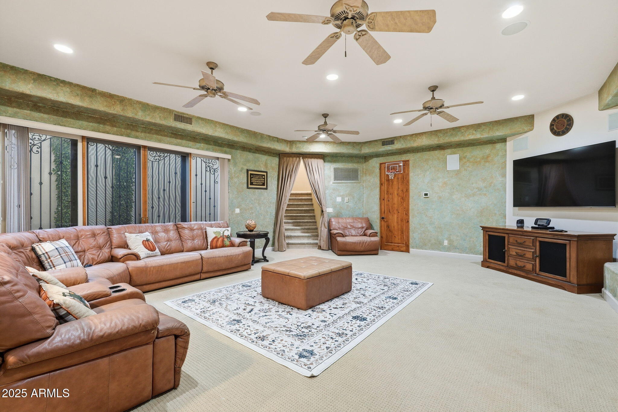 OAKWOOD HILLS SUBDIVISION RE-AMD LOT 1-33 TR A-D - Residential