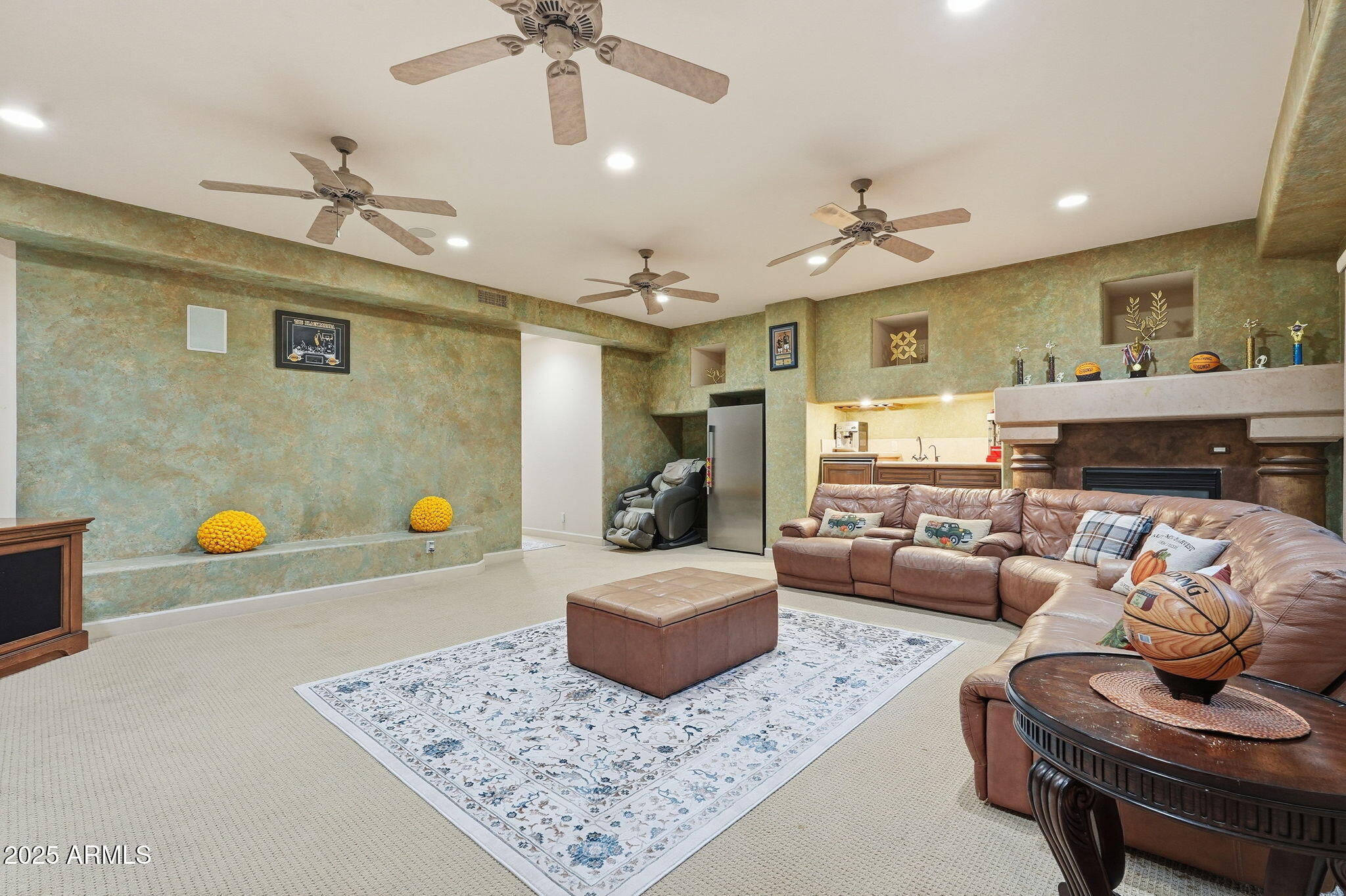OAKWOOD HILLS SUBDIVISION RE-AMD LOT 1-33 TR A-D - Residential