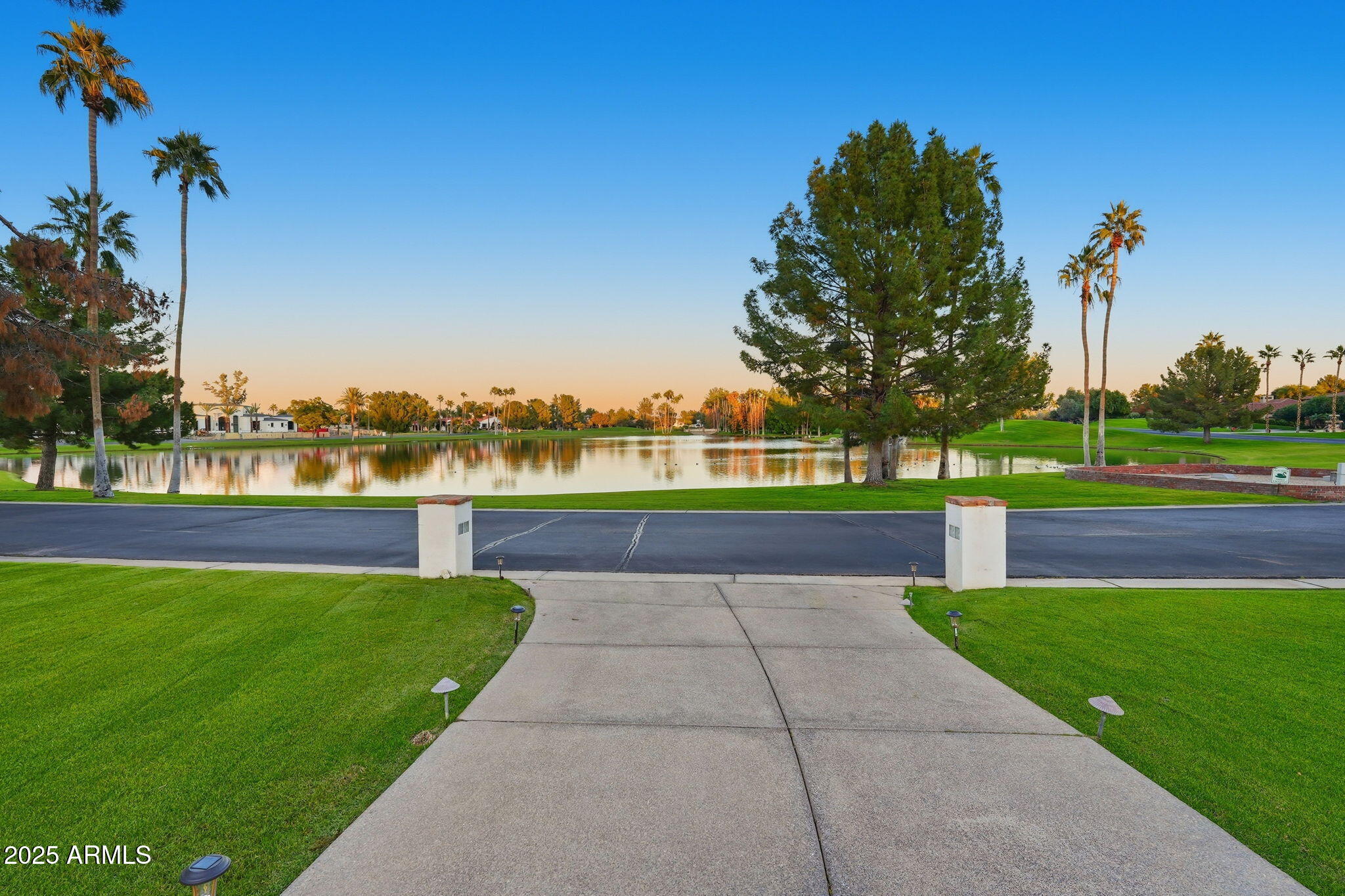 OAKWOOD HILLS SUBDIVISION RE-AMD LOT 1-33 TR A-D - Residential