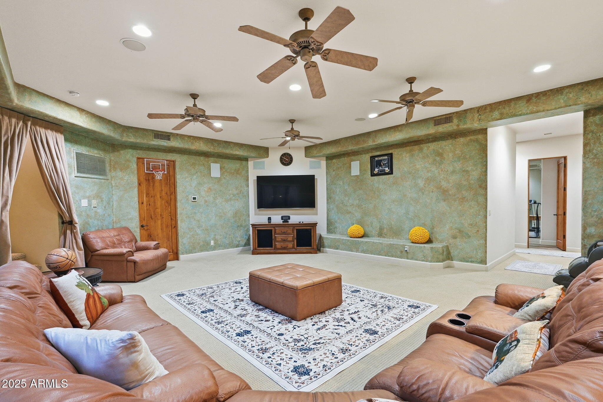 OAKWOOD HILLS SUBDIVISION RE-AMD LOT 1-33 TR A-D - Residential