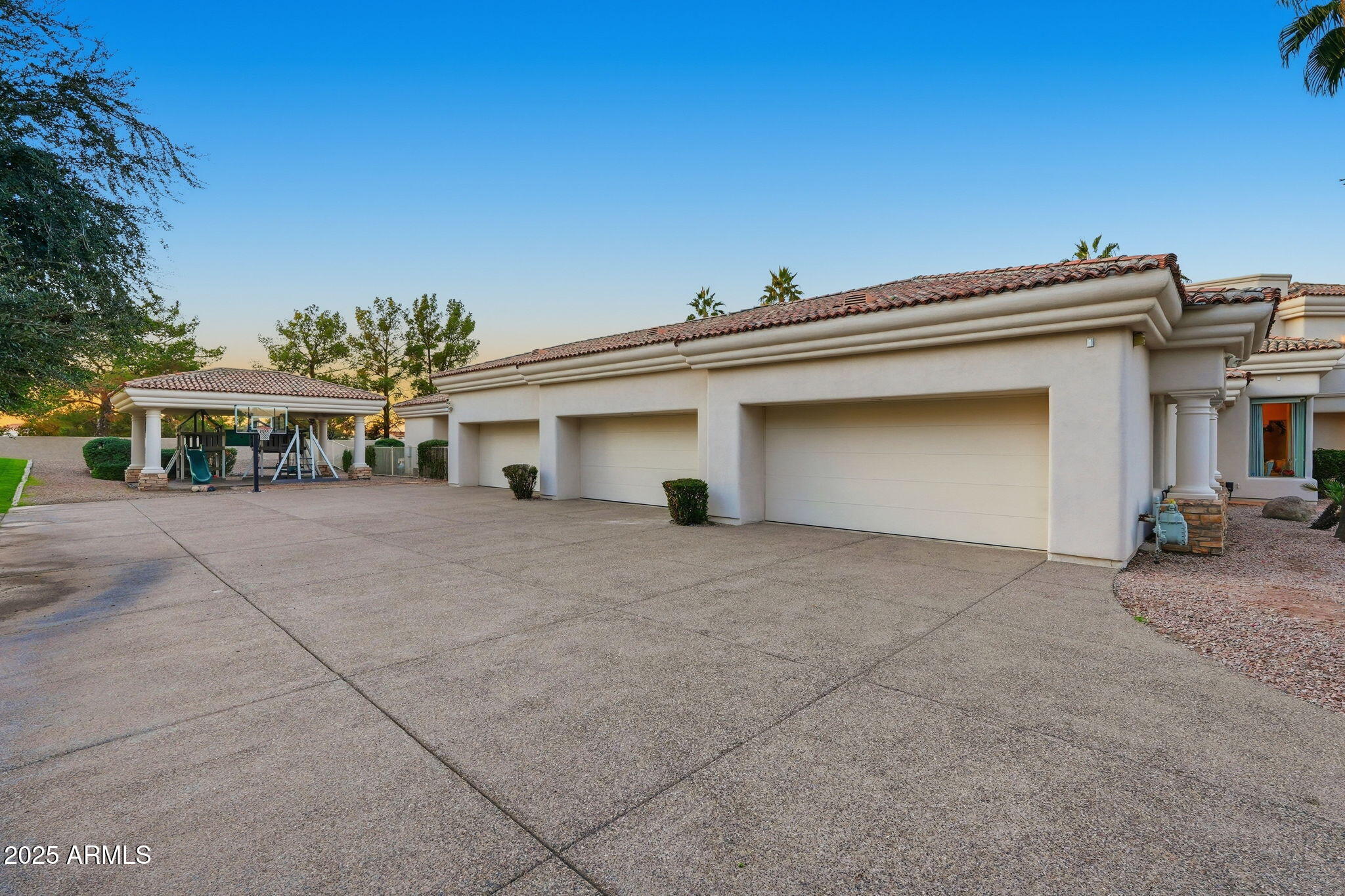 OAKWOOD HILLS SUBDIVISION RE-AMD LOT 1-33 TR A-D - Residential