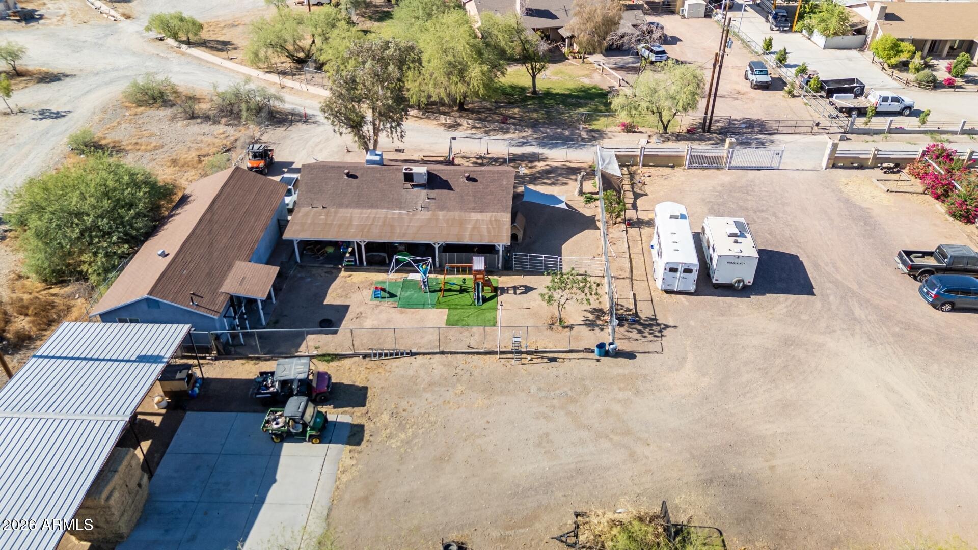 LAS LOMAS - Residential