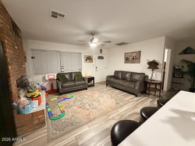 LAS LOMAS - Residential