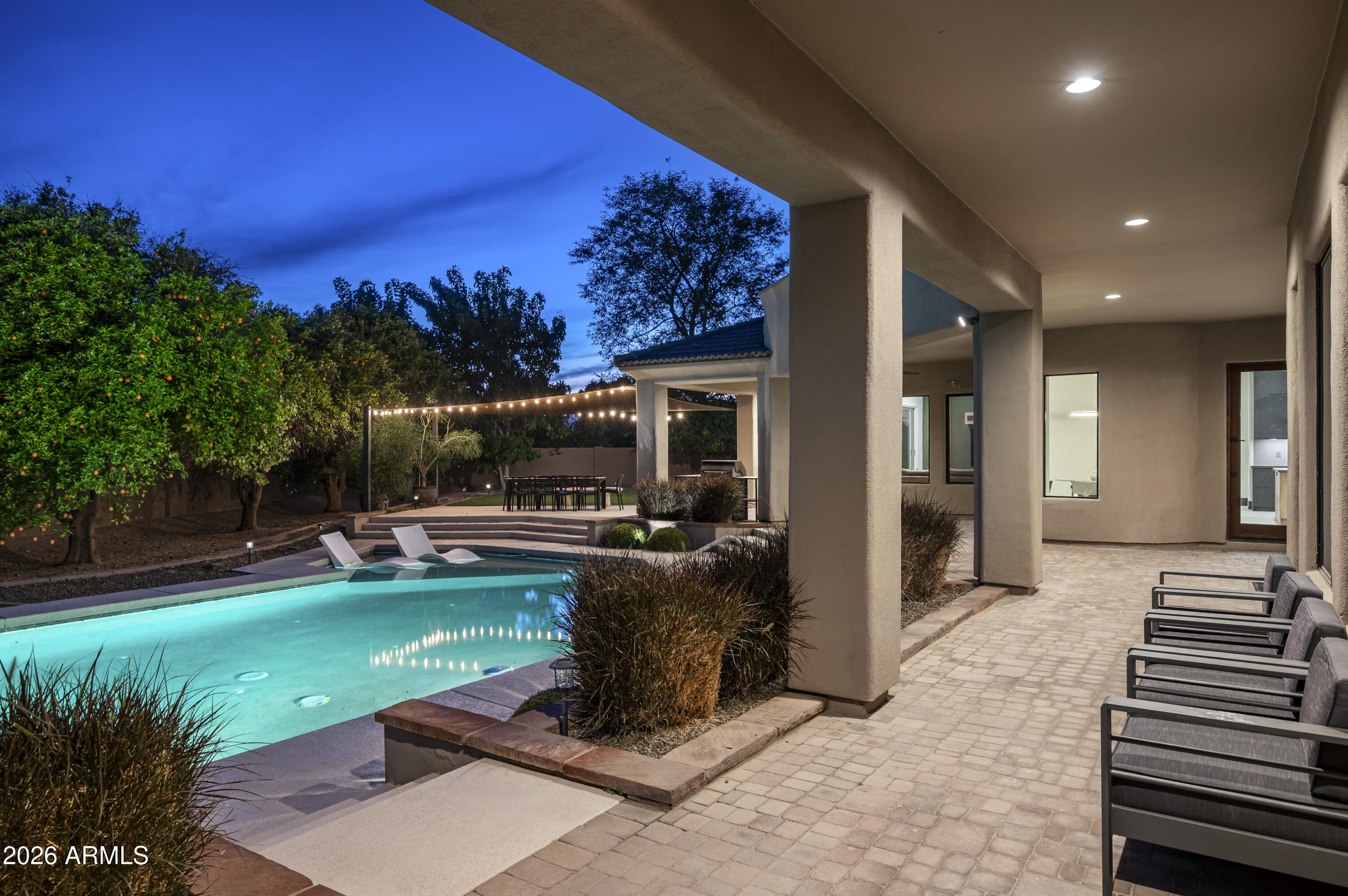 VISTA ESTANCIA - Residential