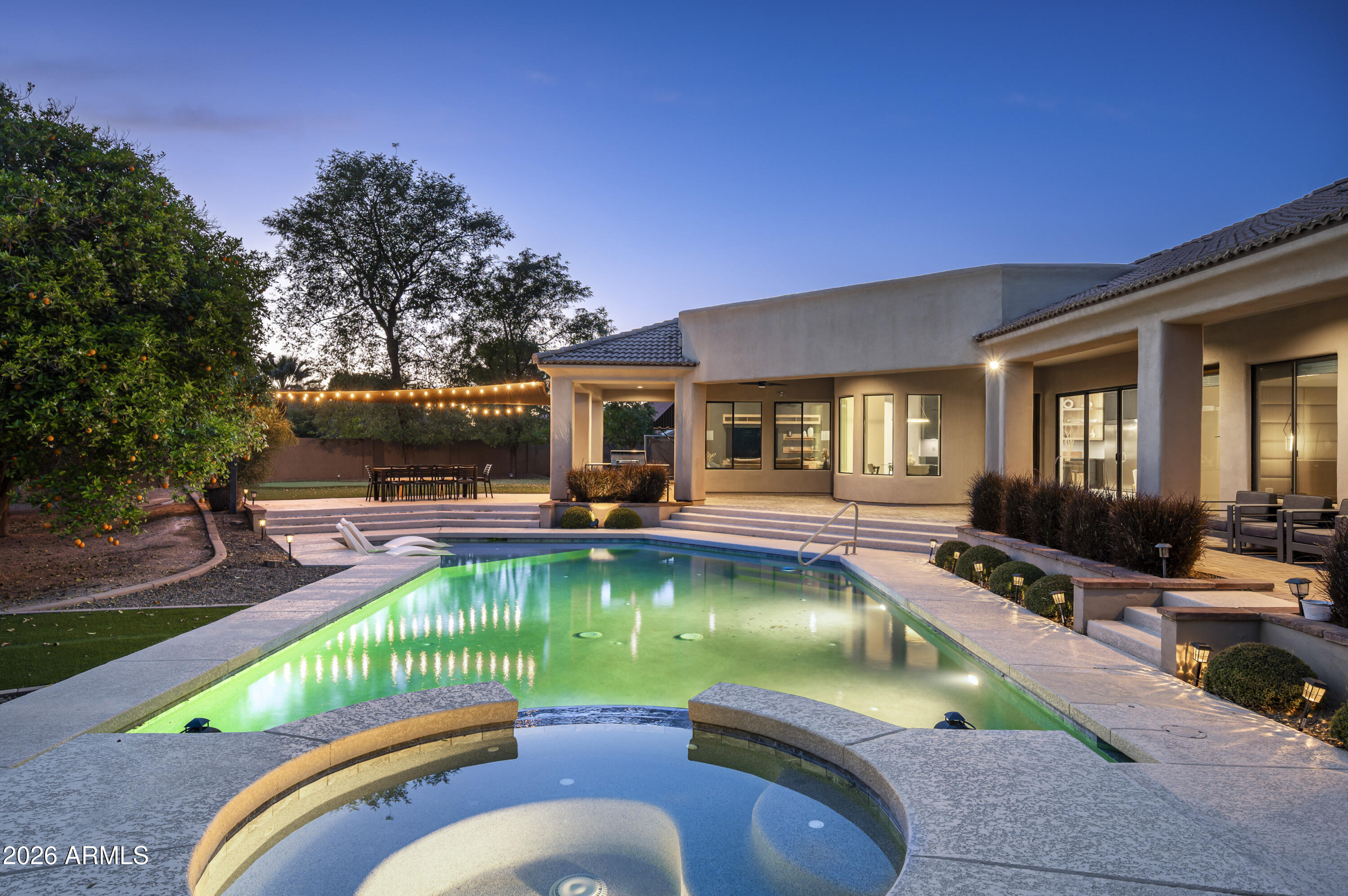 VISTA ESTANCIA - Residential