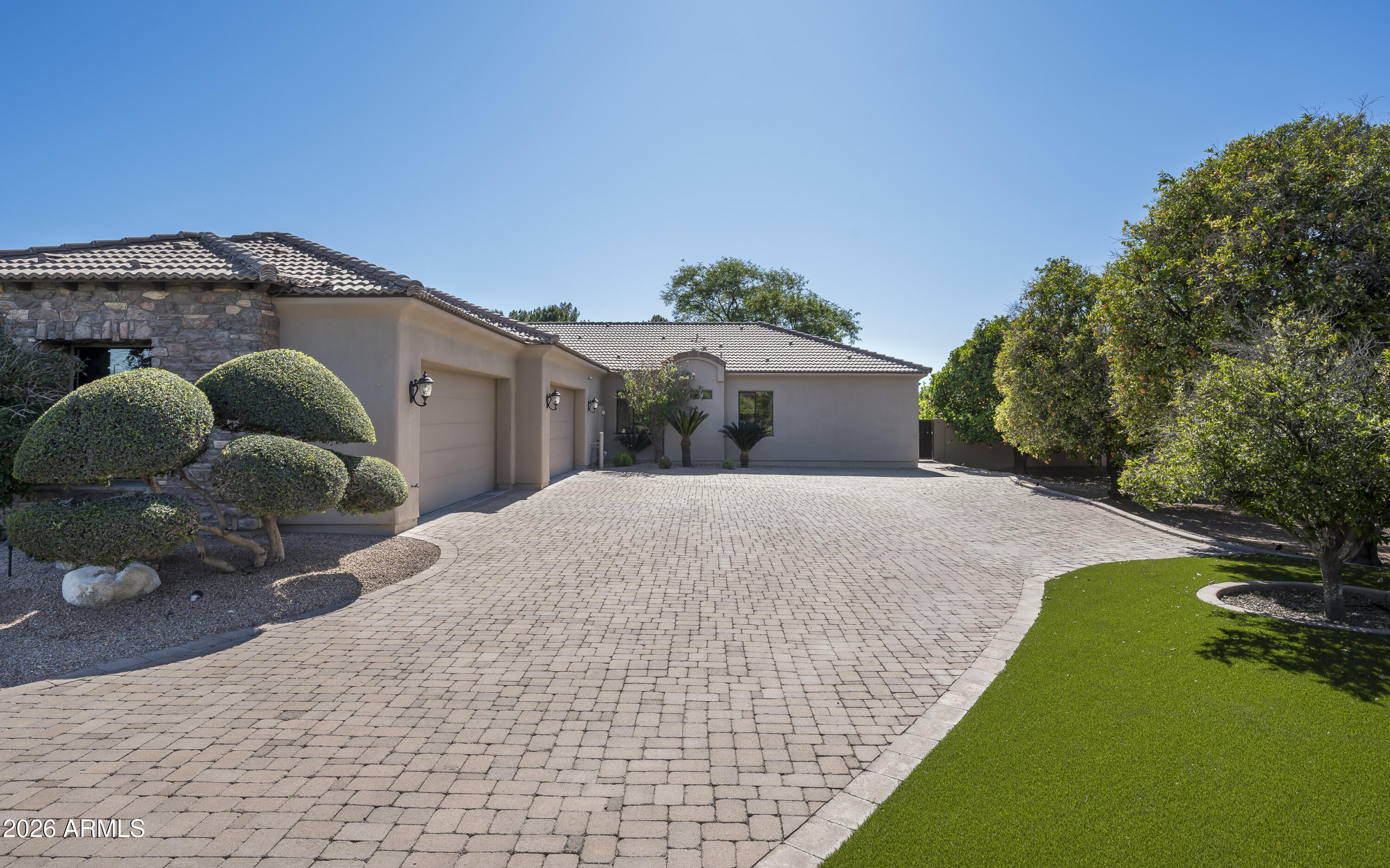 VISTA ESTANCIA - Residential