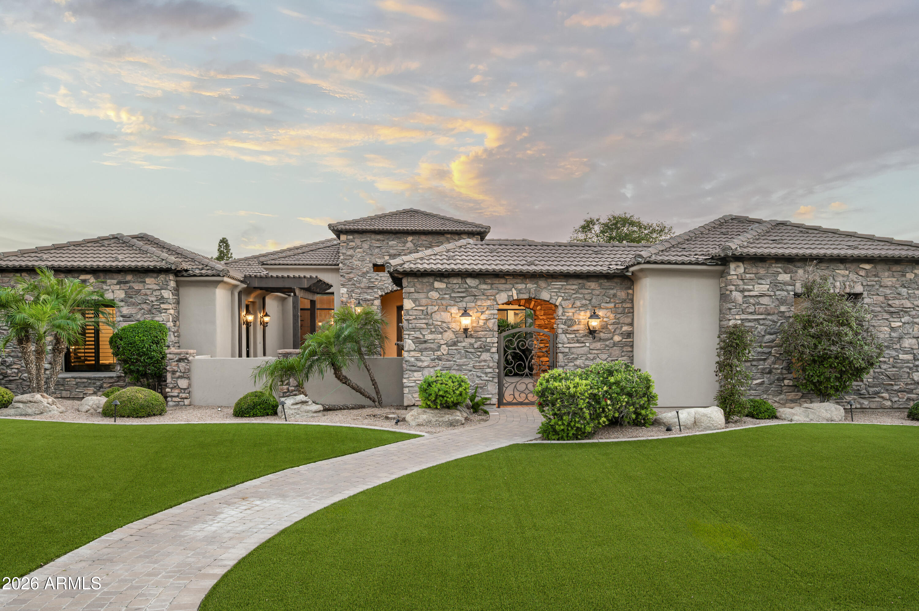 VISTA ESTANCIA - Residential