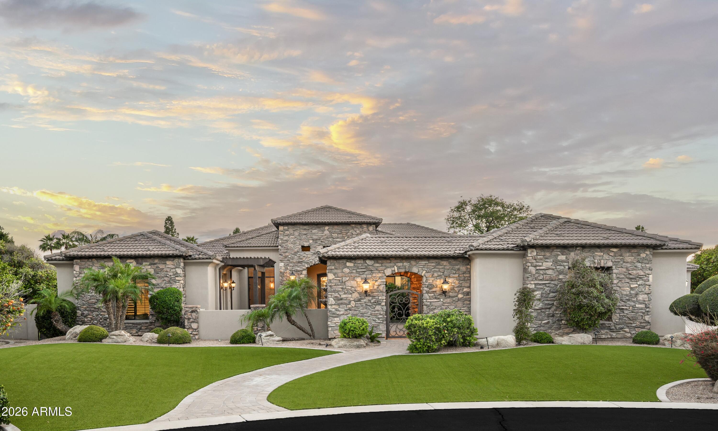 VISTA ESTANCIA - Residential