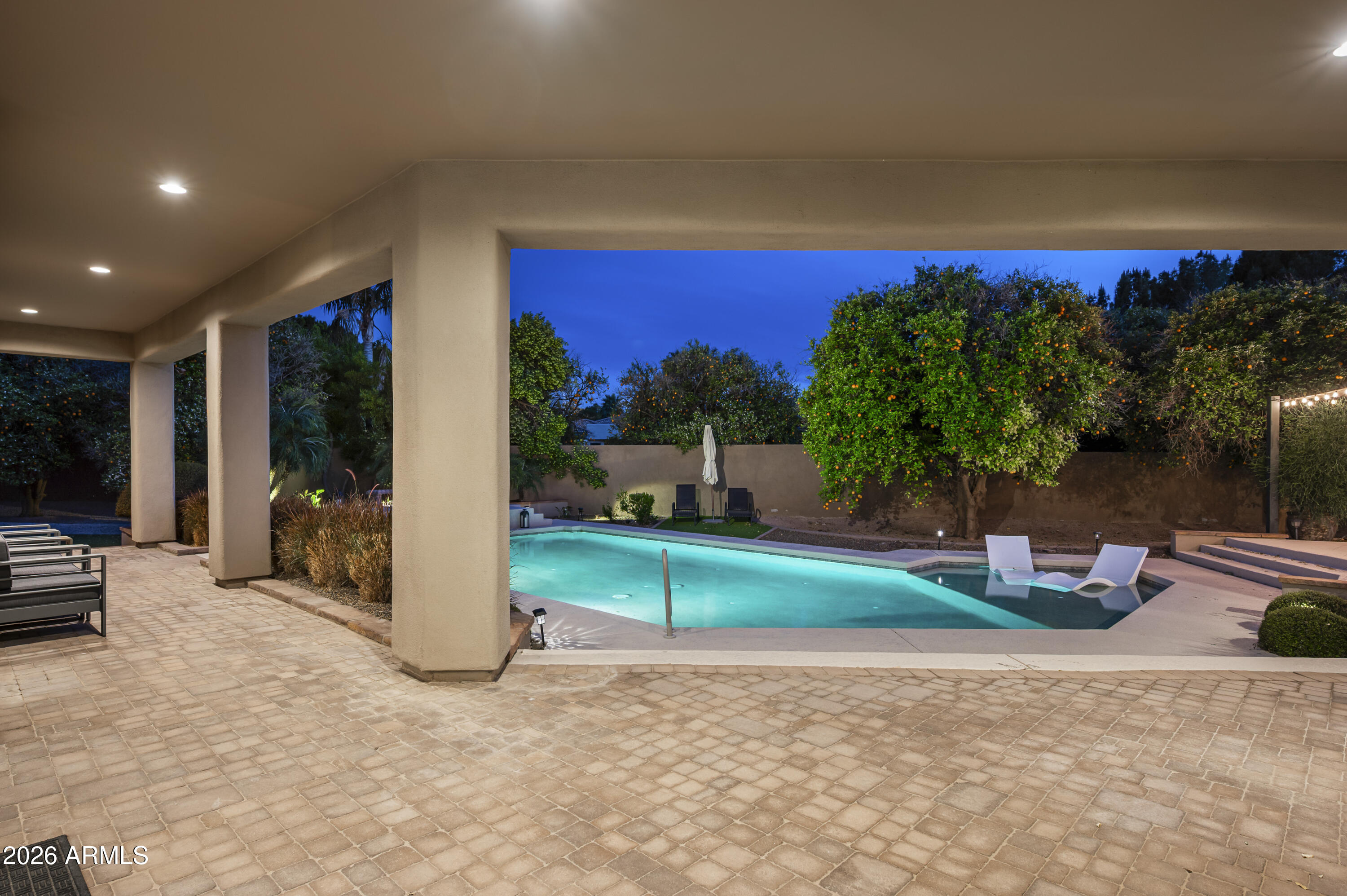 VISTA ESTANCIA - Residential