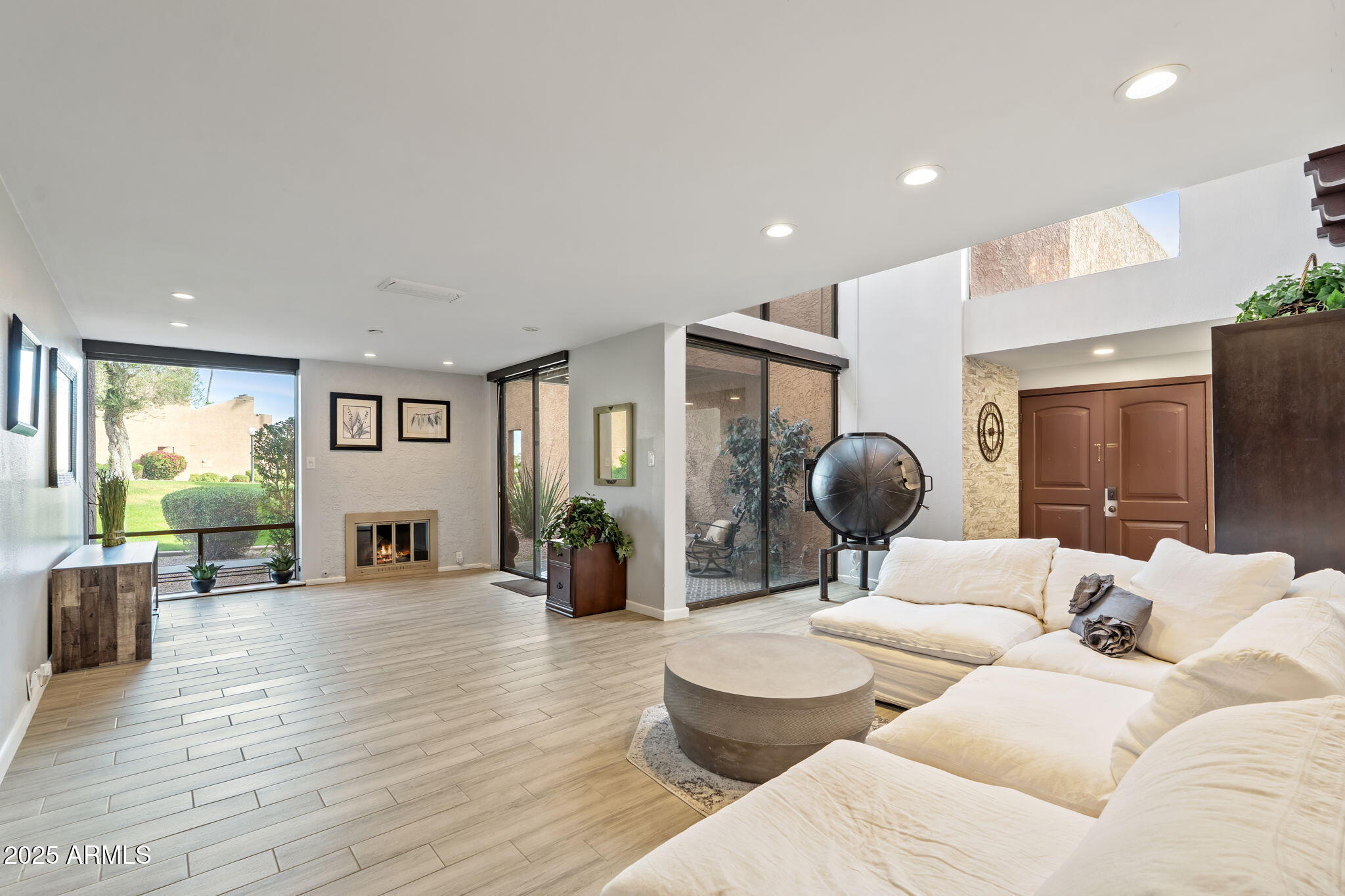 THE SHORES - Residential