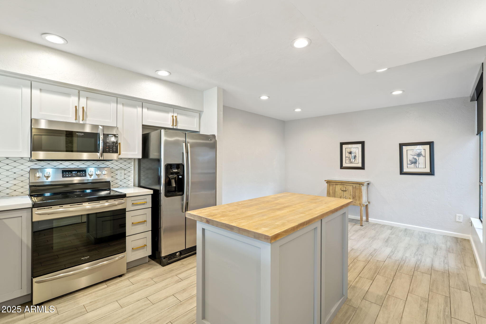 THE SHORES - Residential