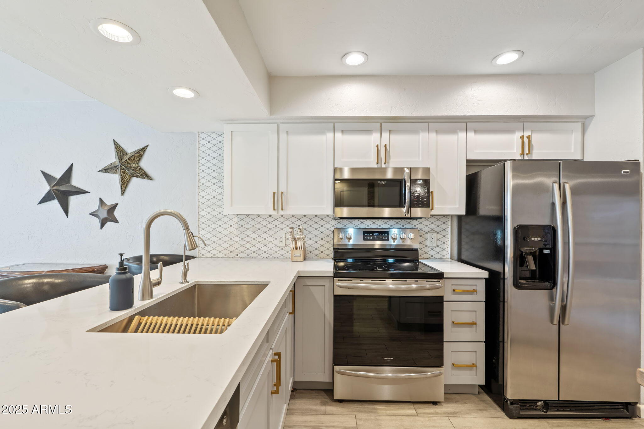 THE SHORES - Residential