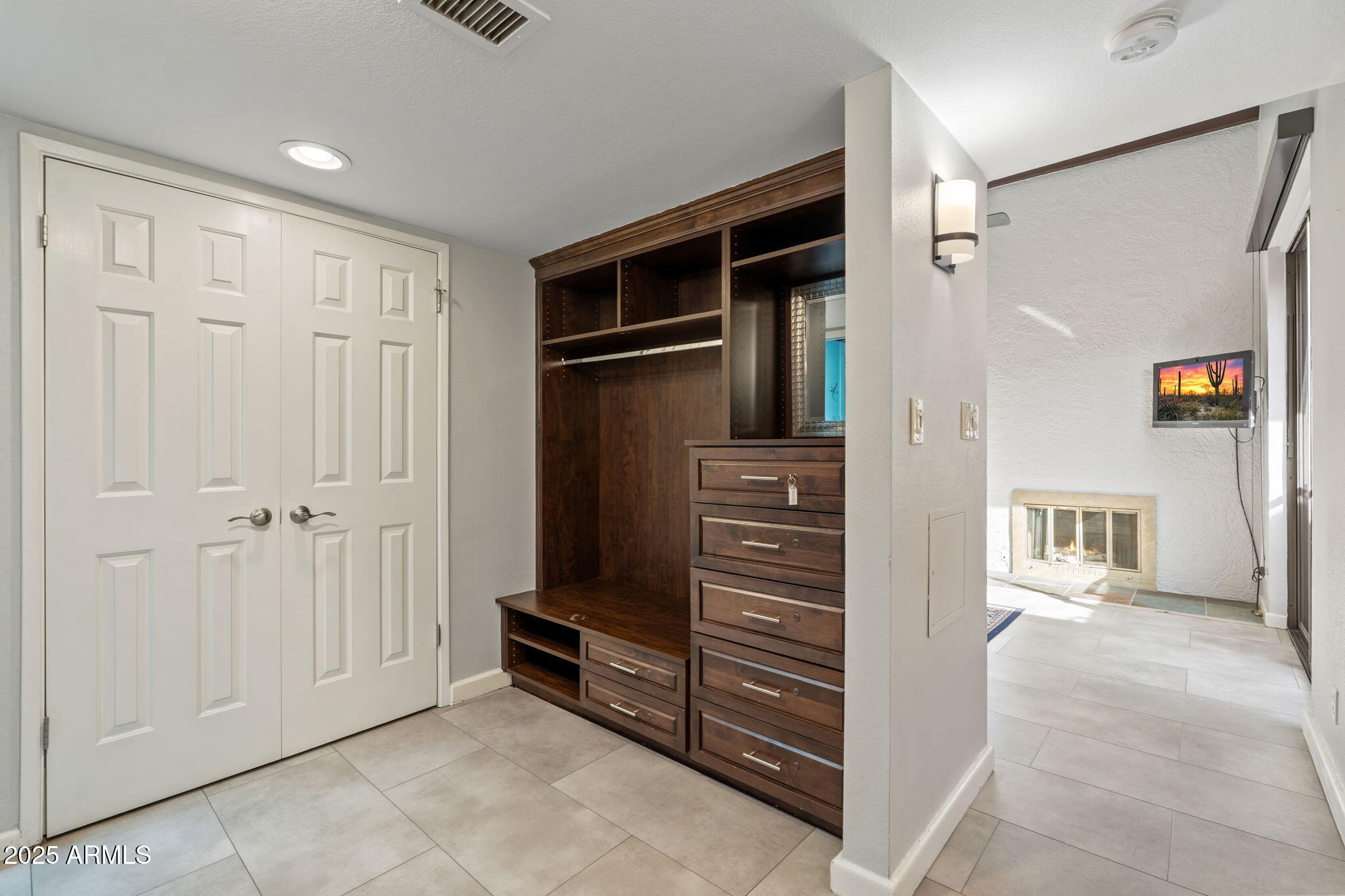 THE SHORES - Residential