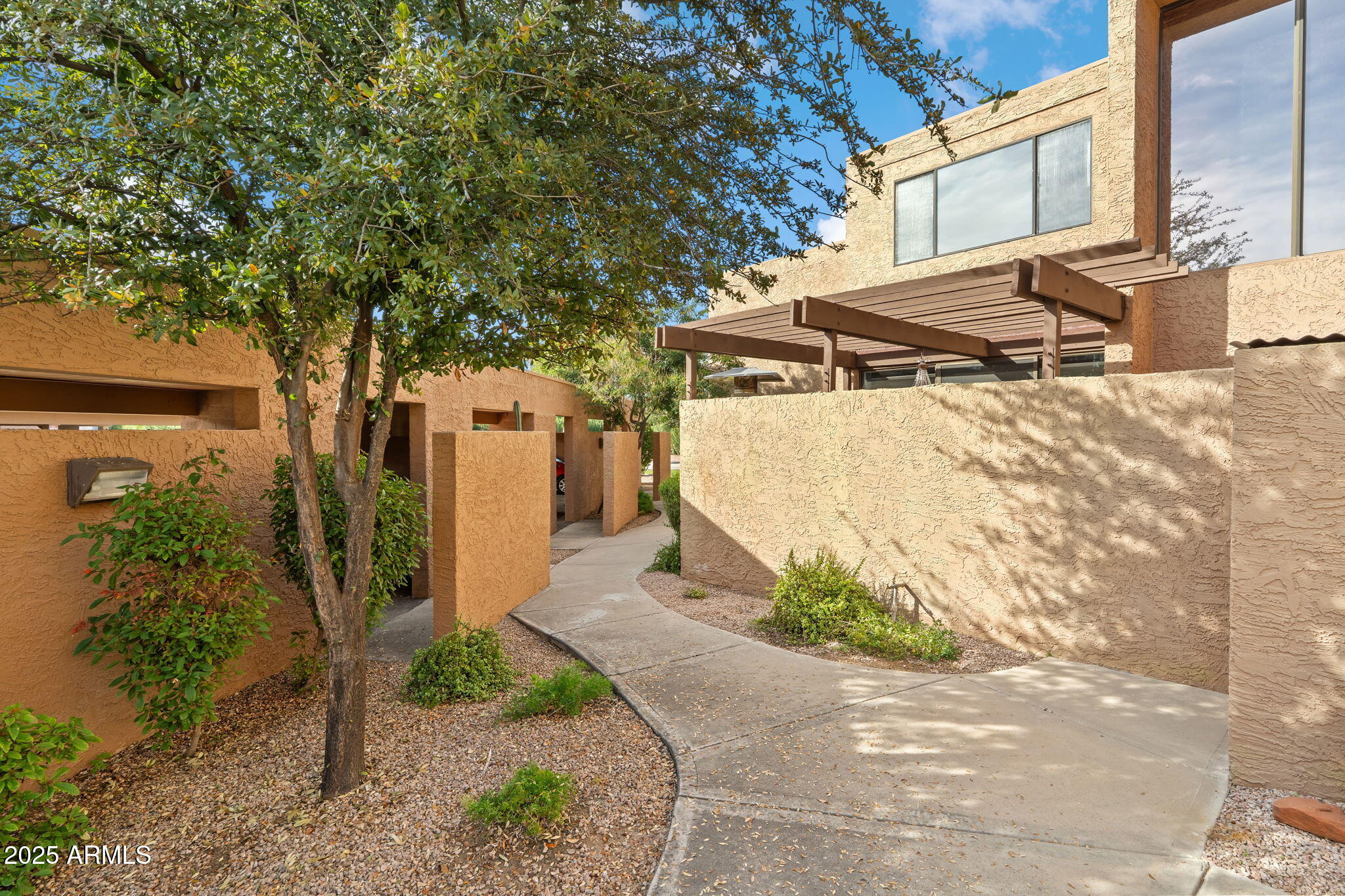 THE SHORES - Residential