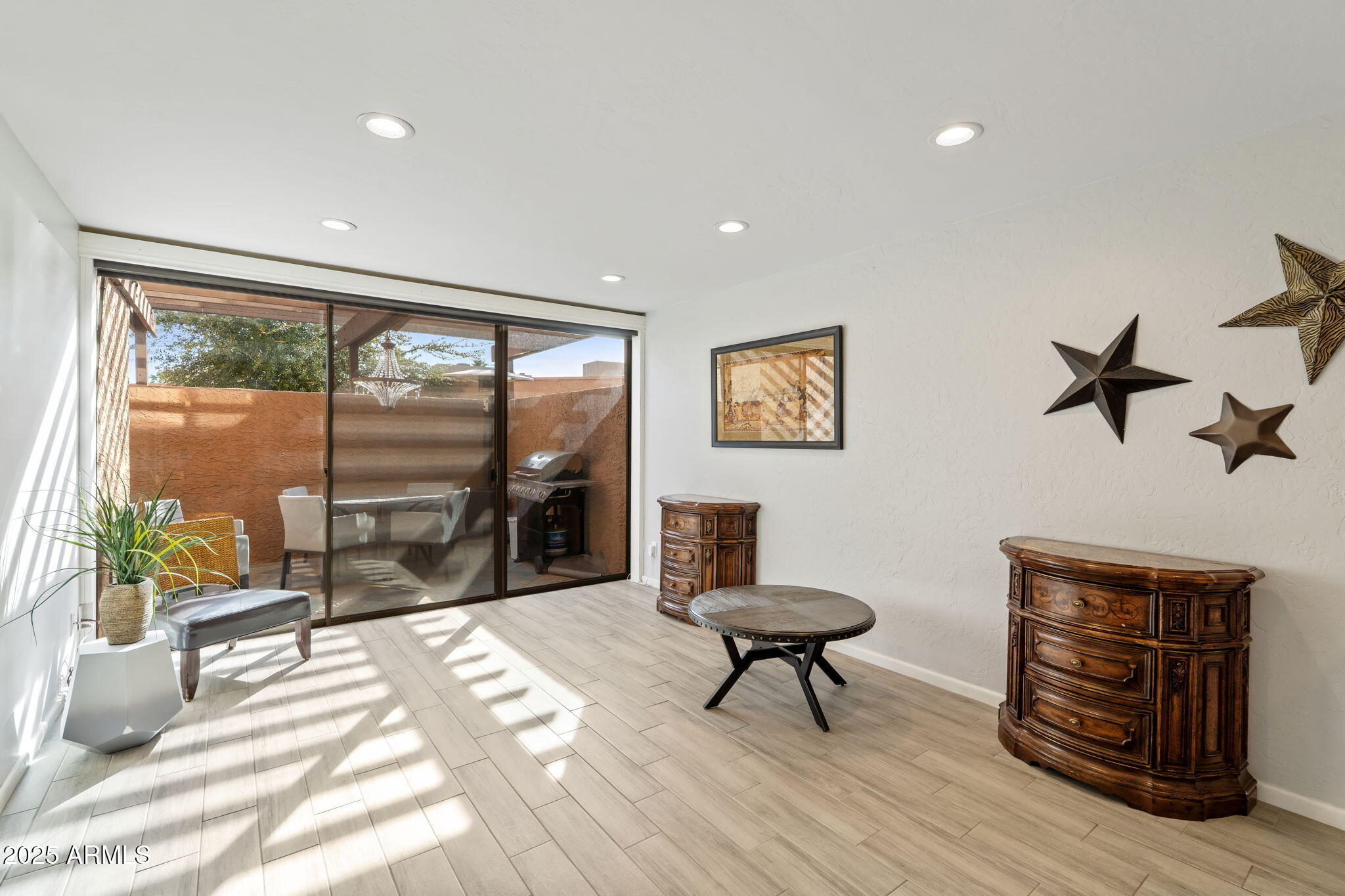THE SHORES - Residential