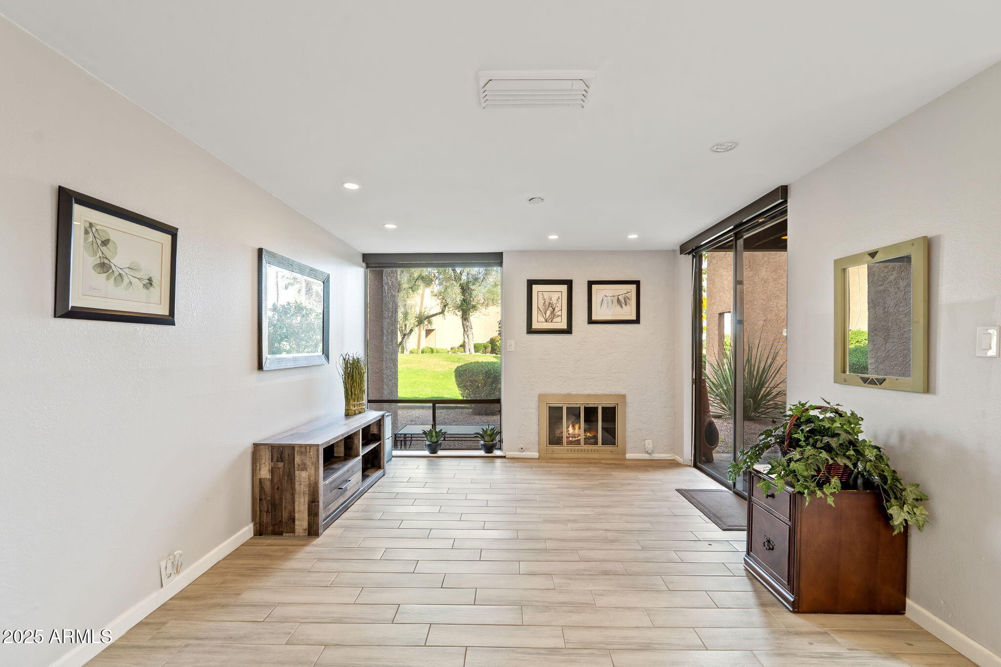 THE SHORES - Residential
