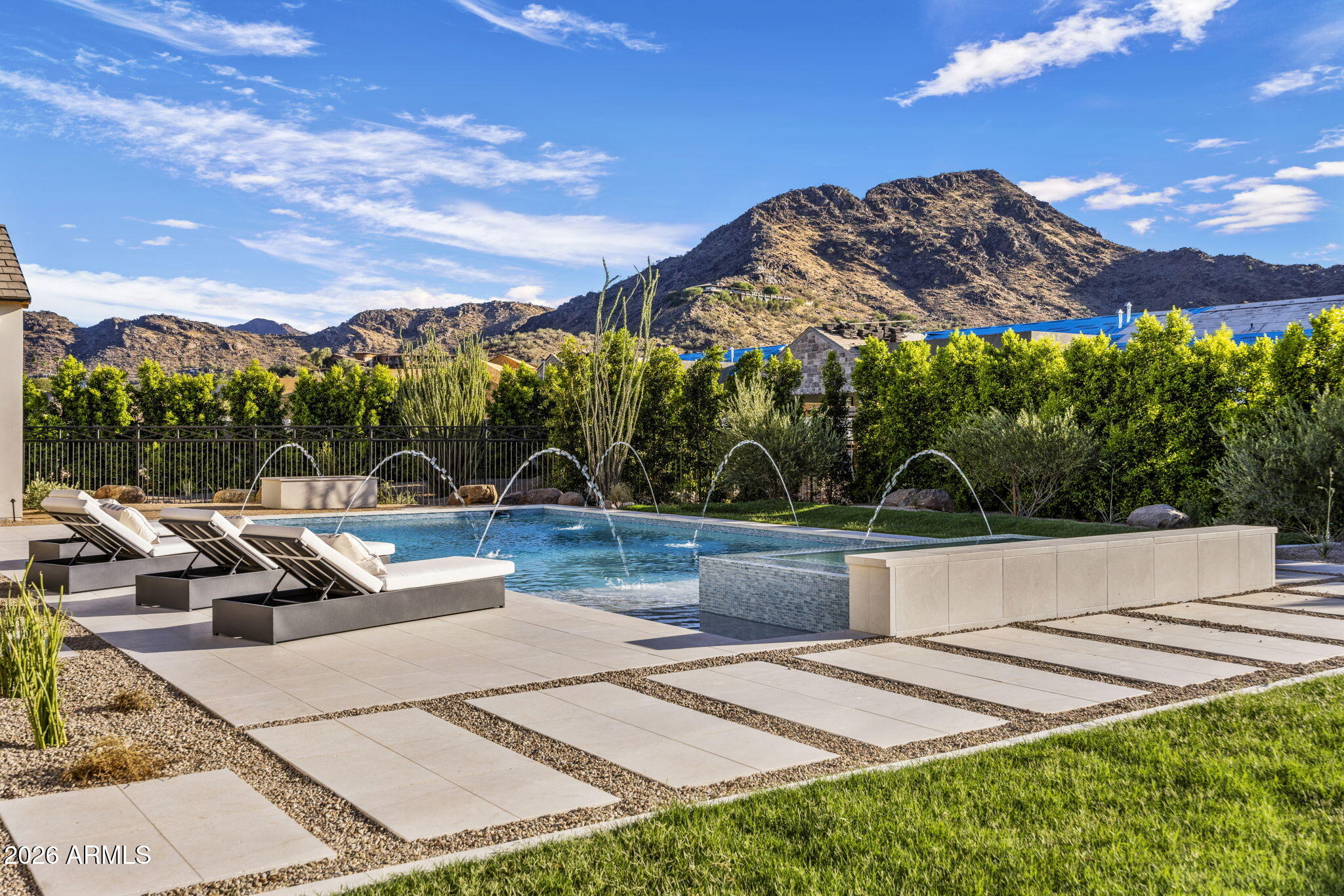 BRET HILLS - Residential
