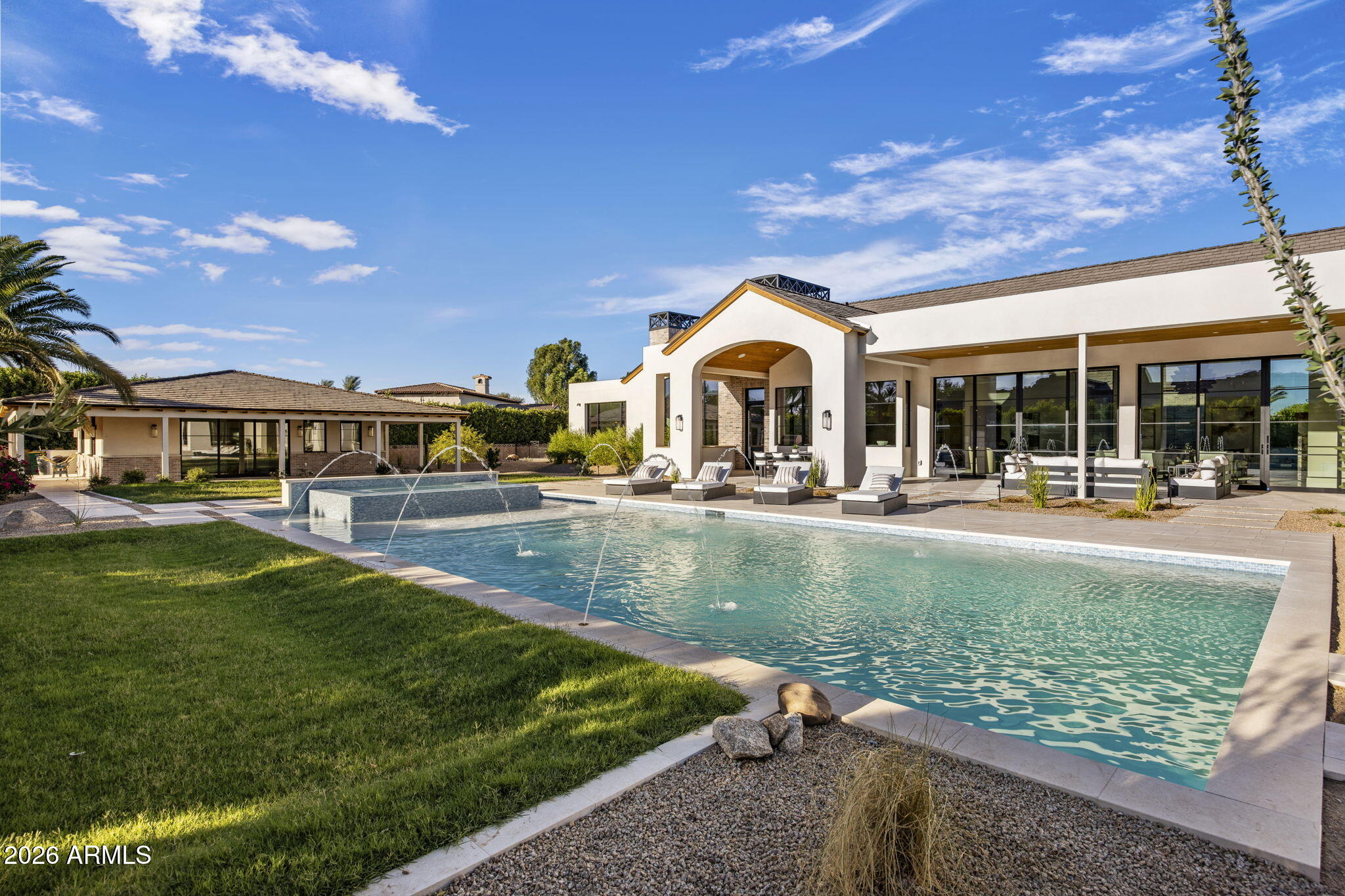 BRET HILLS - Residential