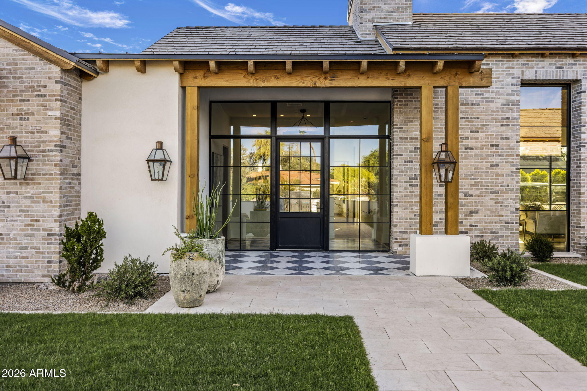 BRET HILLS - Residential