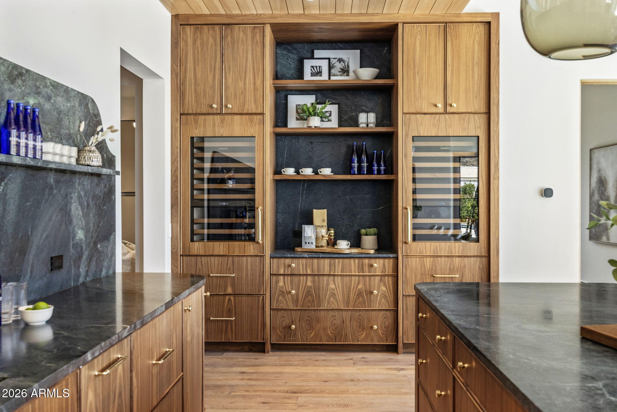 BRET HILLS - Residential