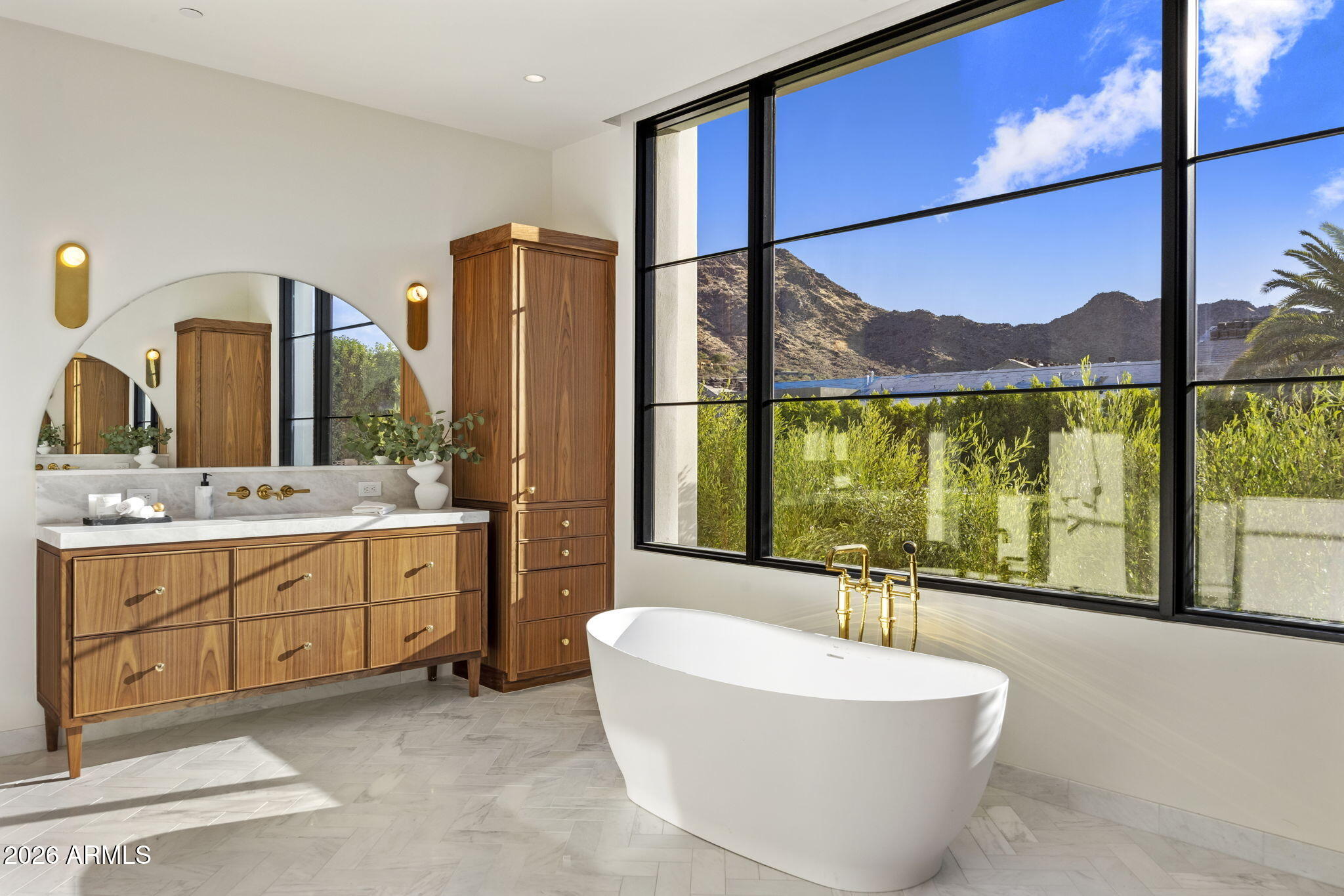 BRET HILLS - Residential