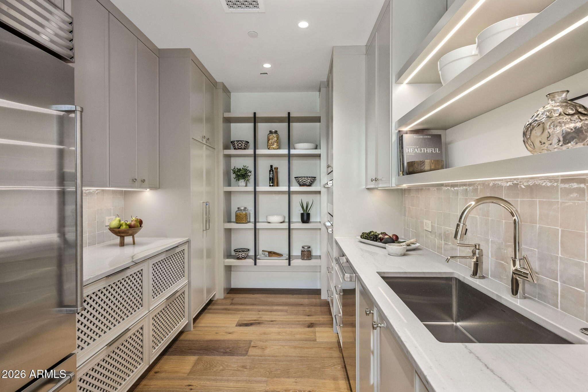 BRET HILLS - Residential