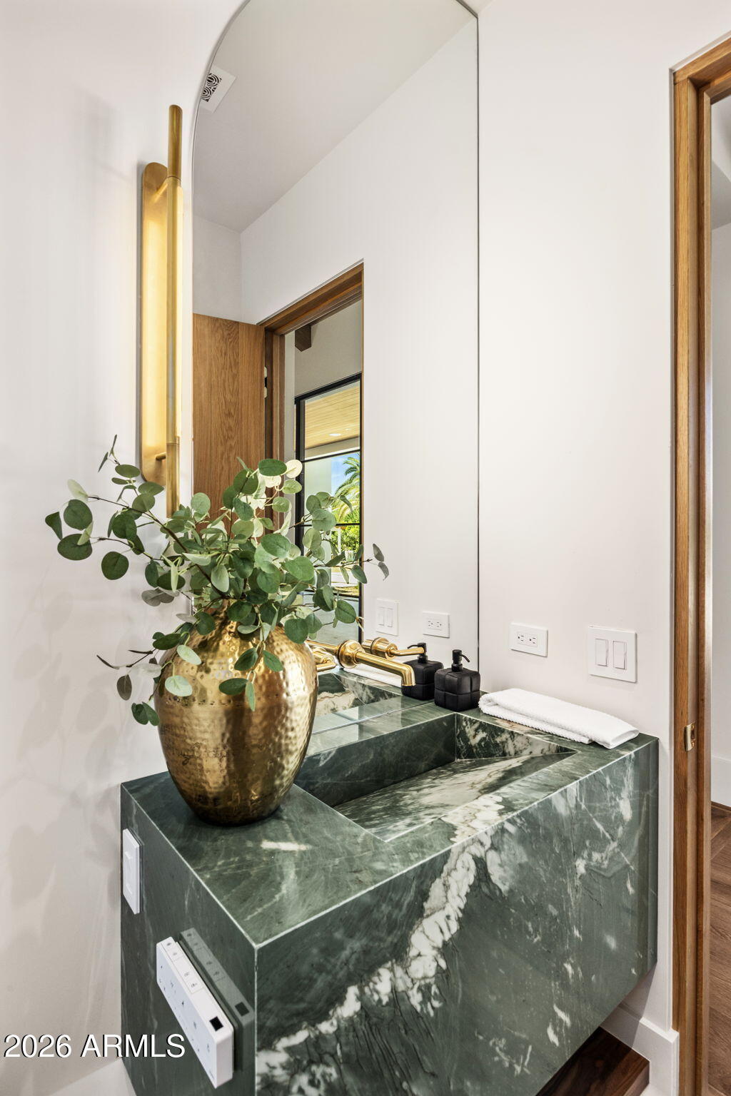 BRET HILLS - Residential