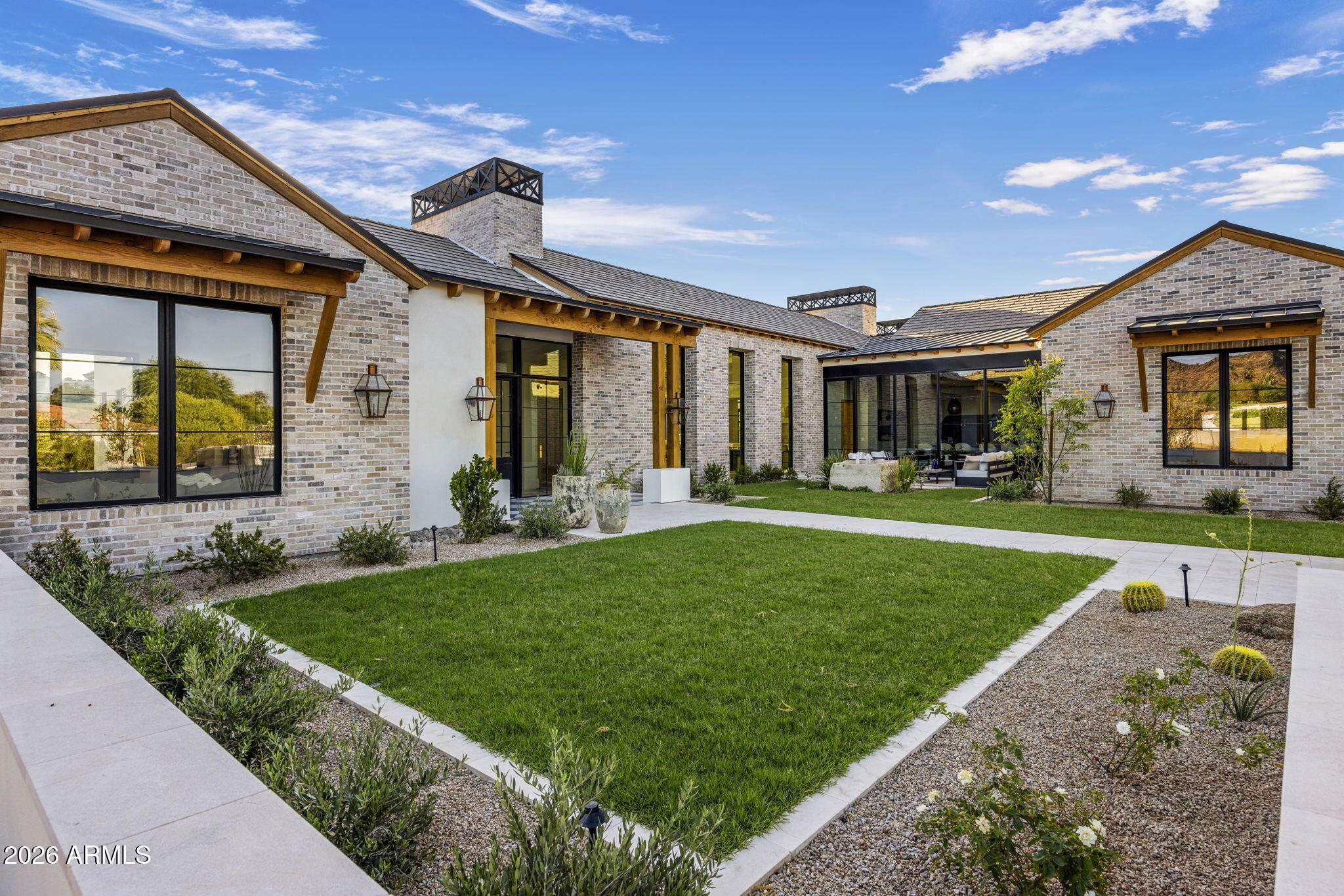 BRET HILLS - Residential