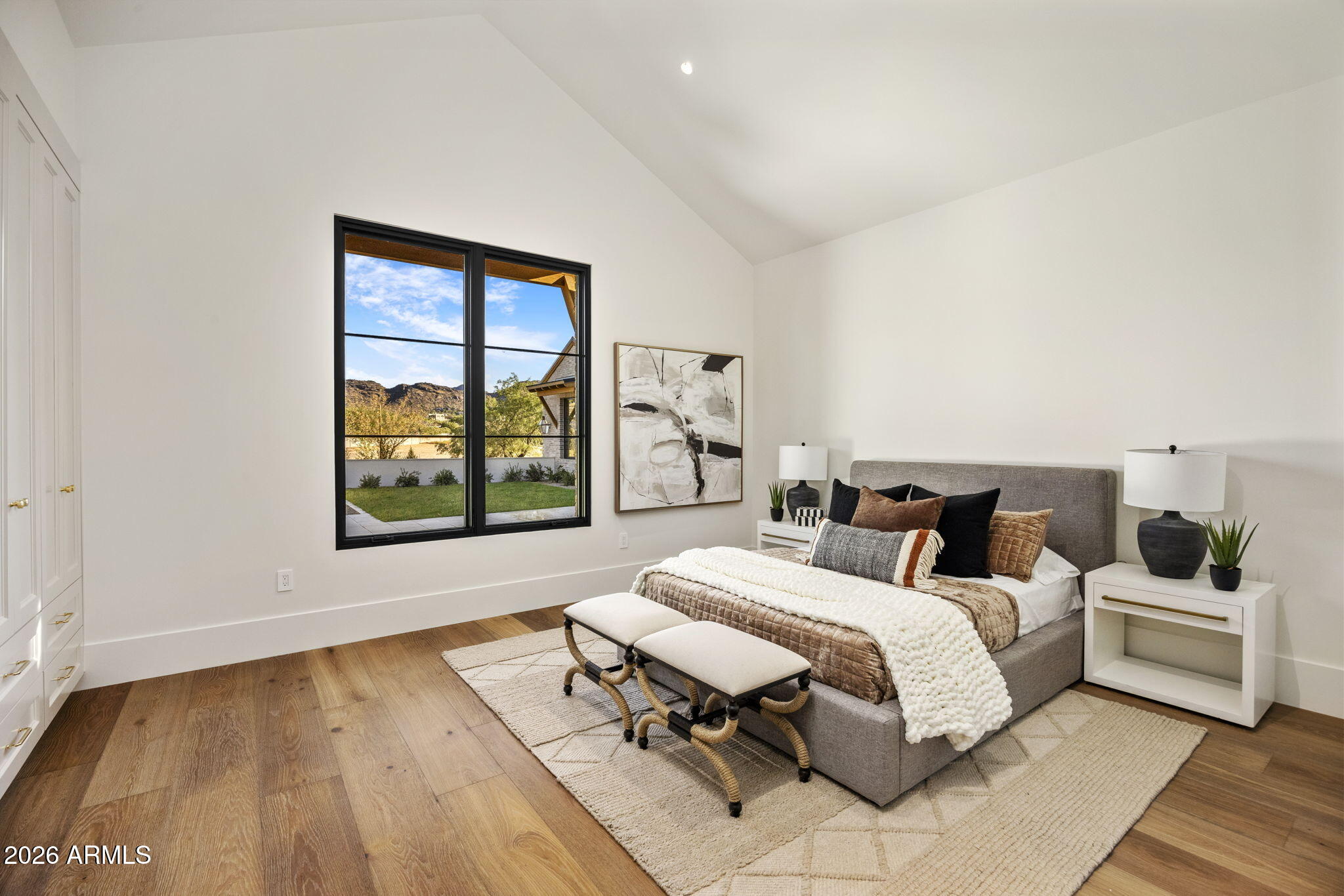 BRET HILLS - Residential
