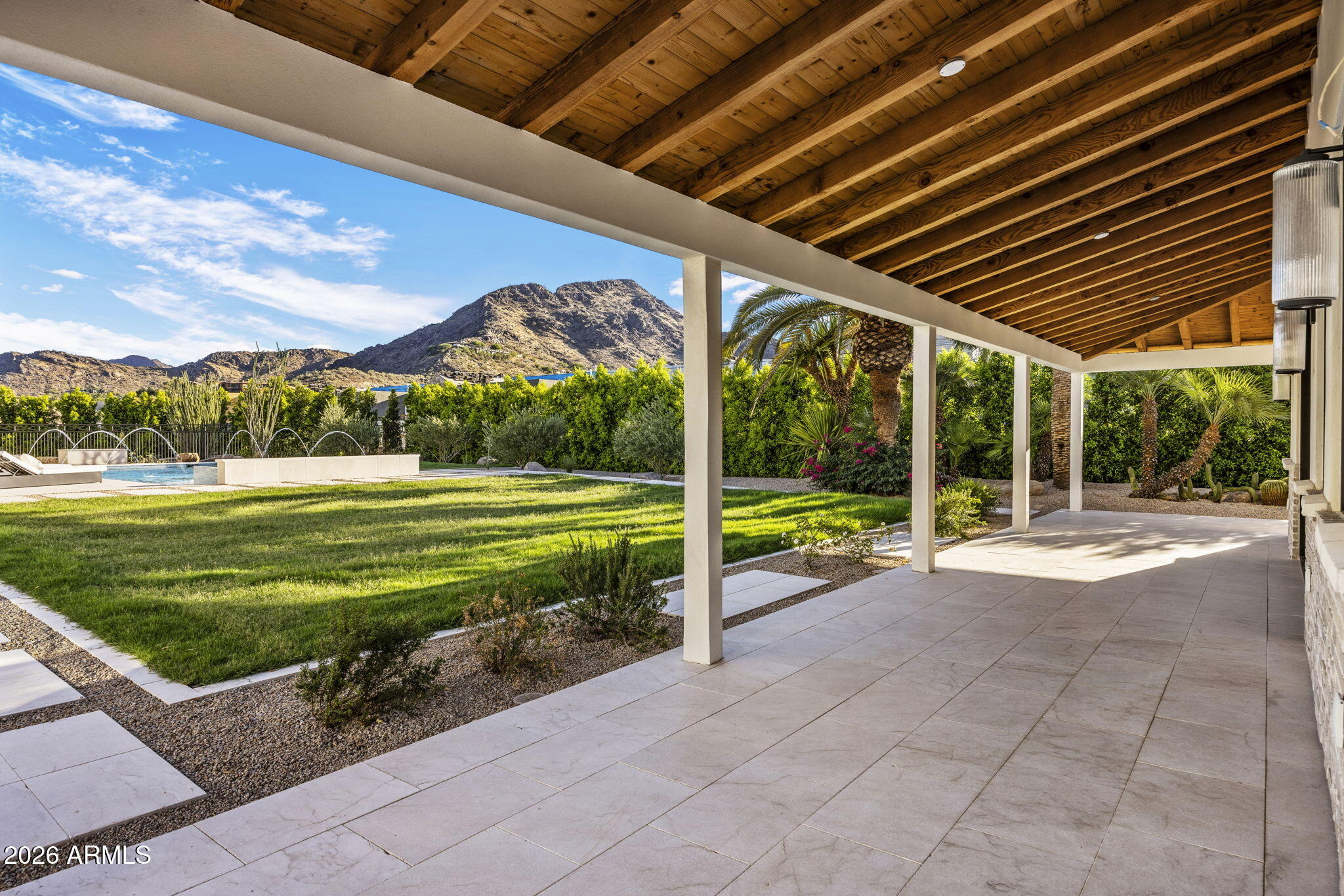 BRET HILLS - Residential