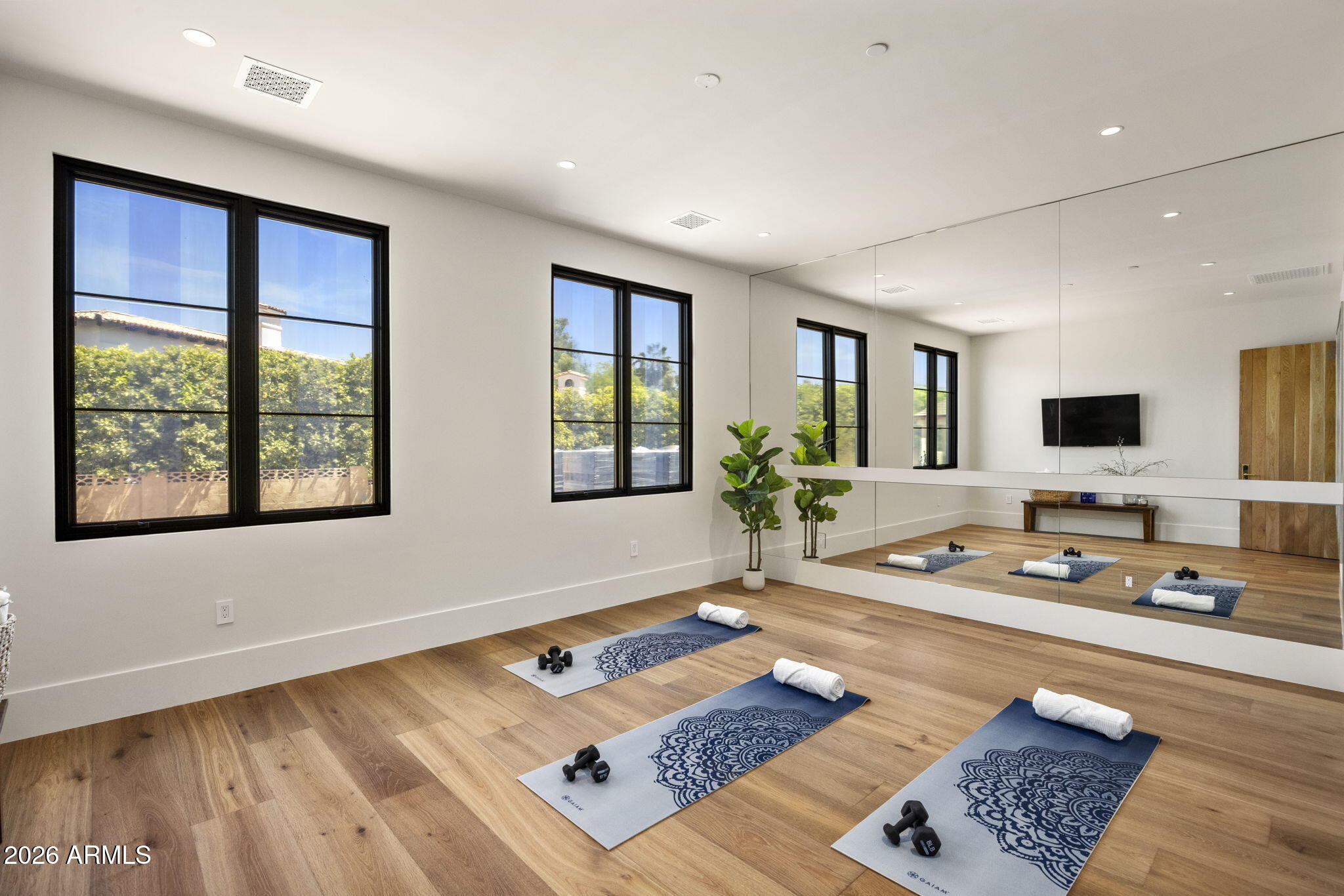 BRET HILLS - Residential