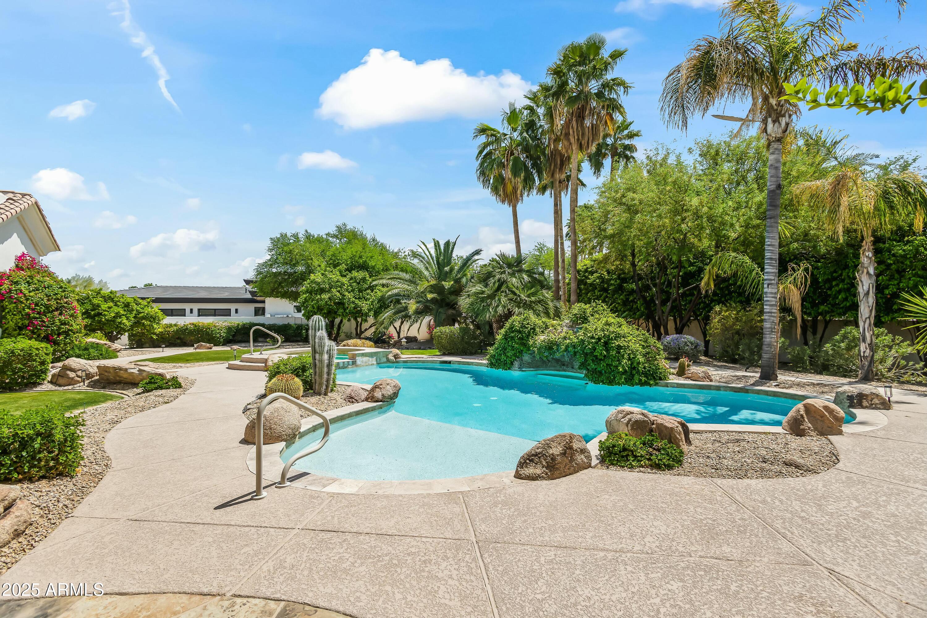 VIEWS AT CHENEY - Residential
