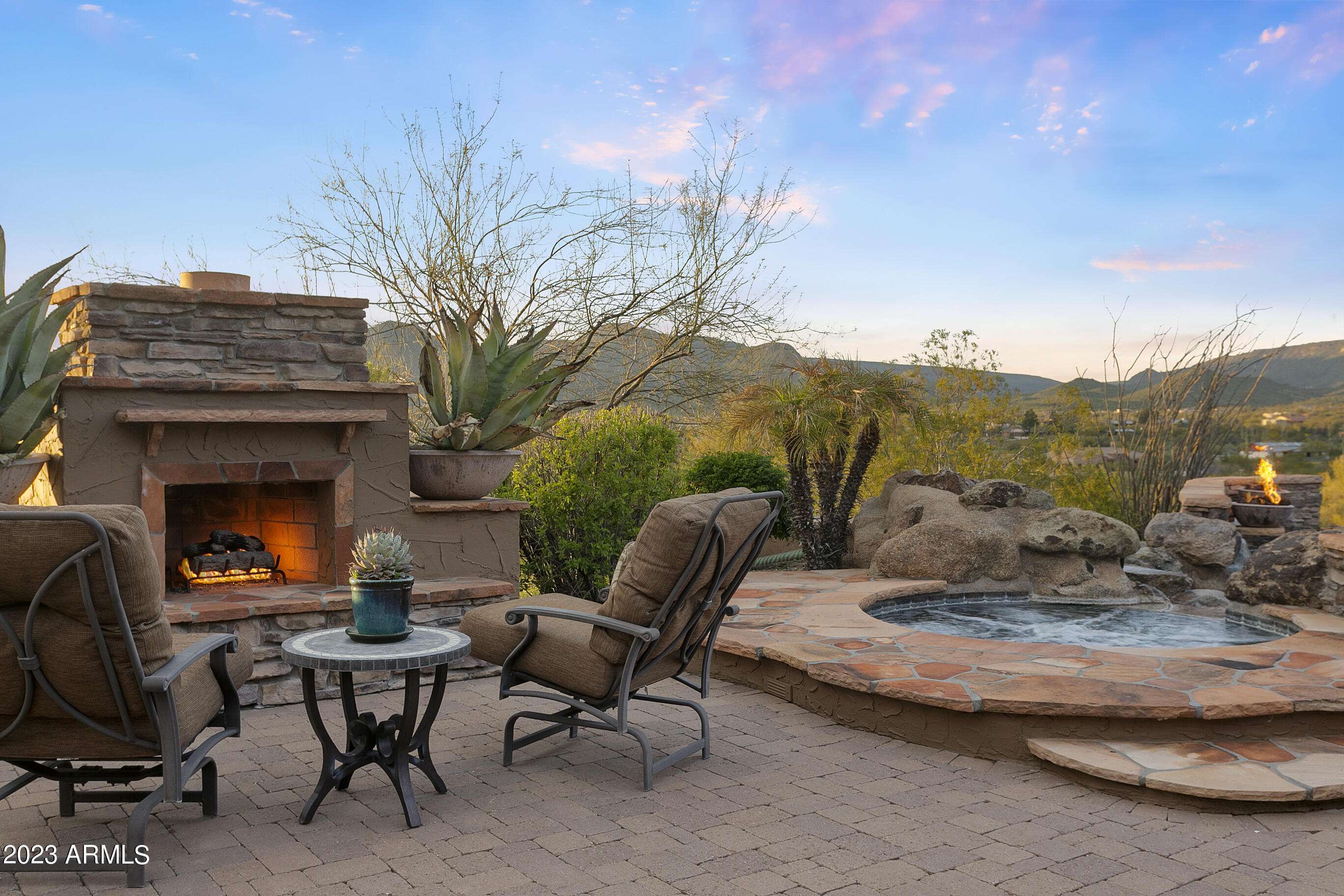 LORINGWOOD EST. LOTS 23-29 - Residential